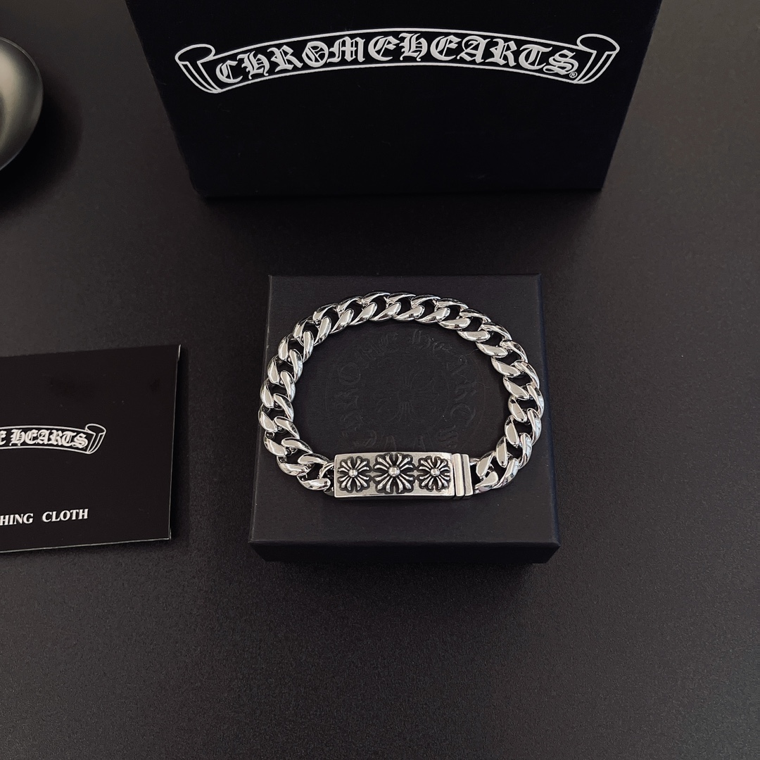 NO:555428,So handsome, the latest Chrome Hearts. No explosions, no hair. Factory direct sales. Original one-to-one replica. Chrome Hearts Bracelet, fine jewelry, chrome hearts, bracelet.19860909太帅爆了最新款克罗心 不爆不发 厂家直销 原版一比一复刻 克罗心手链,饰品精品,chrome hearts,bracelet,Jewelry