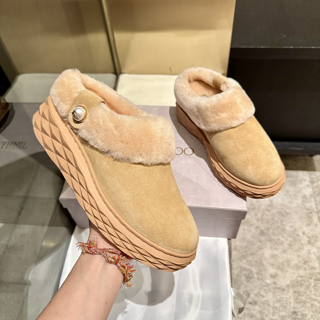 Jimmy Choo Shearling-Lined Slippers: Warm, Stylish, and Uniquely Crafted Slides