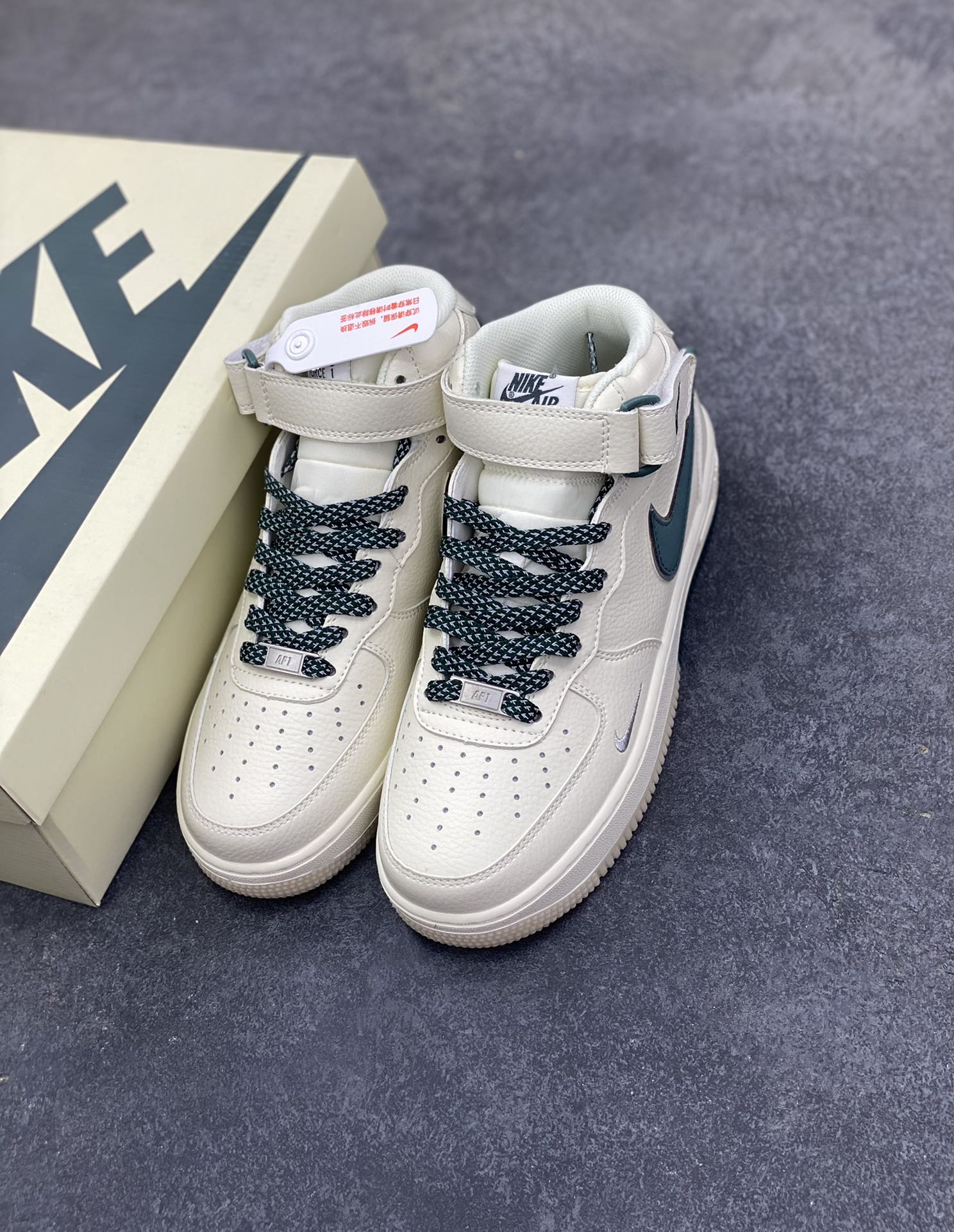 图片[8]-Nike Air Force 1 MID 米绿双色底 满天星空军一号中帮休闲板鞋 3M反光 水晶大底 定制鞋盒 原楦头原纸板 纯正空军版型 内置全掌气垫 货号：XL0236-235 尺码：36 36.5 37.5 38 38.5 39 40 40.5 41 42 42.5 43 44 44.5 45-选品中心