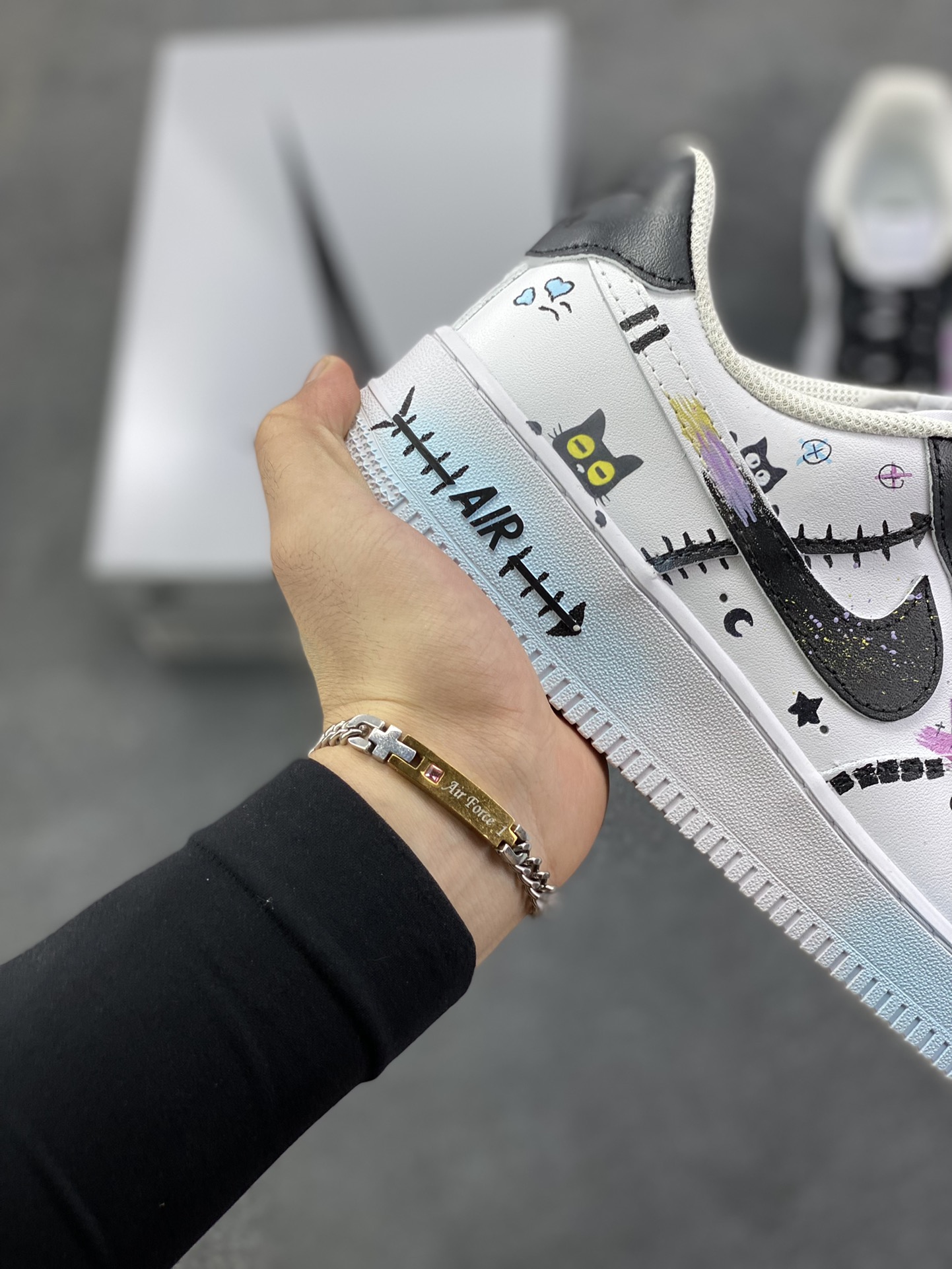 图片[6]-【定制球鞋】 Nike Air Force 1 涂鸦 嘻哈 猫心萌动 潮流 包裹性防滑轻便支撑增高吸汗 低帮 板鞋 女款 蓝色白黑色折边针车 工艺难度大 原楦头原纸板 原装鞋盒 定制五金配件 内置全掌气垫 原厂鞋底 货号：CW2288-111 尺码：36 36.5 37.5 38 38.5 39 40 40.5 41 42 42.5 43 44 44.5 45-选品中心