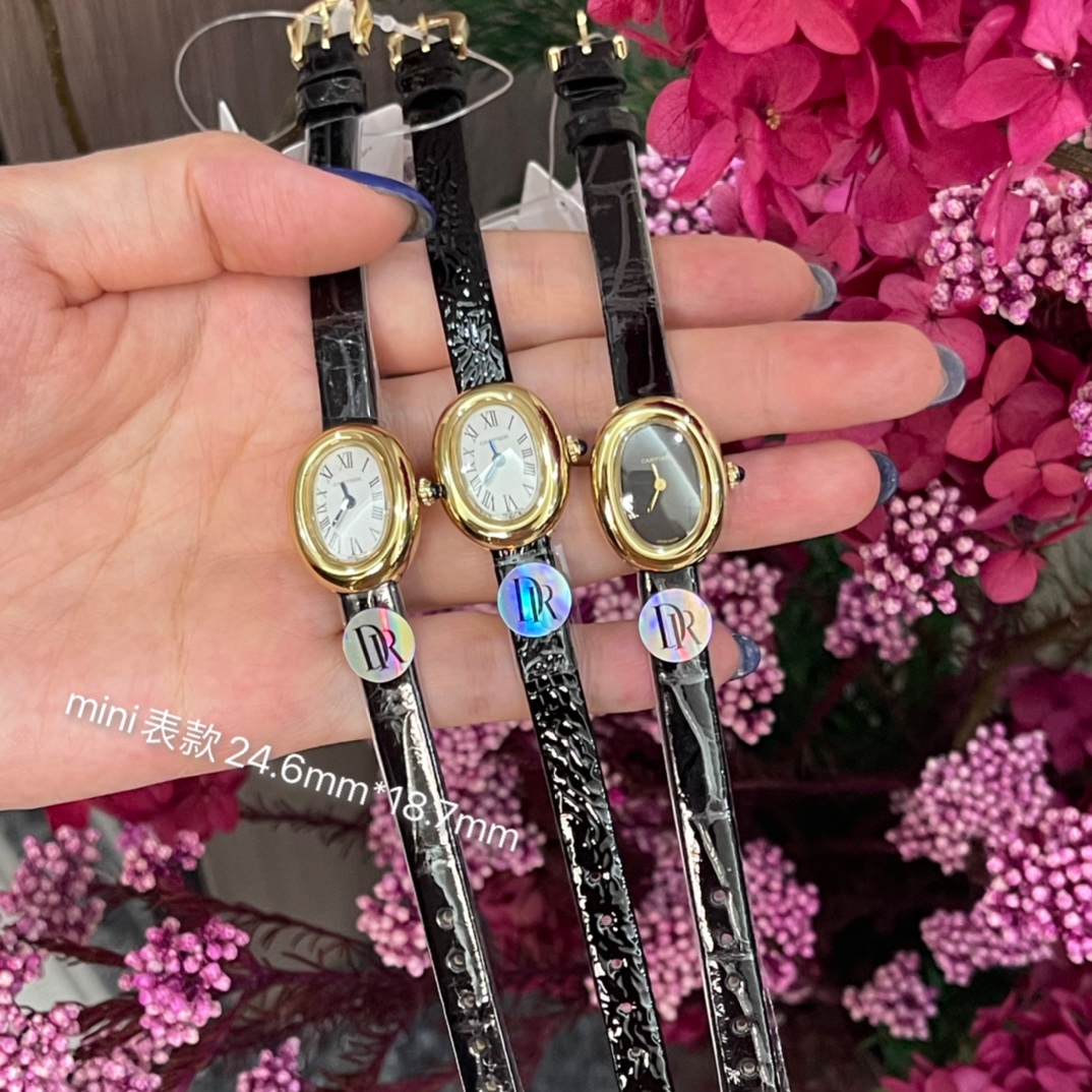 NO:553275,DR Factory Cartier Mini Bathtub, Cartier Mini Baignoire is an aesthetic that is on everyone's mind. It is small but highly recognizable, with a round and smooth oval-shaped case and a round and delicate metallic luster, which reflects elegance and sophistication. The unique mini size is 24.6mm*18.7mm, with Cartier's classic Roman numerals, blue steel hands and sapphire round crown, which is simple and yet detailed. Every design highlights the brand's heritage. and ingenuity. The light and comfortable arc-shaped design that fits the wrist is the ultimate expression of low-key luxury. It can be easily worn whether worn alone or stacked with jewelry. It is unobtrusive but enough to be remembered at a glance. Live. This is the charm of a mini bathtub. Produced by DR, it must be a high-quality product. It is committed to creating a small gold watch that belongs to your destiny.,,cartier,cartier19860909DR Factory 卡地亚迷你浴缸,Cartier Mini Baignoire 长在每个人心尖上的审美.玲珑小巧却有极具辨识度,圆润流畅的椭园形表壳,金属光泽圆润细腻,折射出优雅与精致.独特迷你尺 寸24.6mm*18.7mm,搭配卡地亚经典的罗 马数字,蓝钢指针与蓝宝石浑圆表冠,简约 又不失细节.每一处设计都彰显品牌的传承 与匠心.轻盈服帖的圆弧形贴手腕设计,是 低调奢华的极致表现.无论单戴还是疊搭珠 宝都能轻松驾驭,不张扬却足以让人一眼记 住.这个就是迷你浴缸的魅力.DR出品,必属精品,致力于打造属于你命定的小金表.,,cartier,cartier,Watch