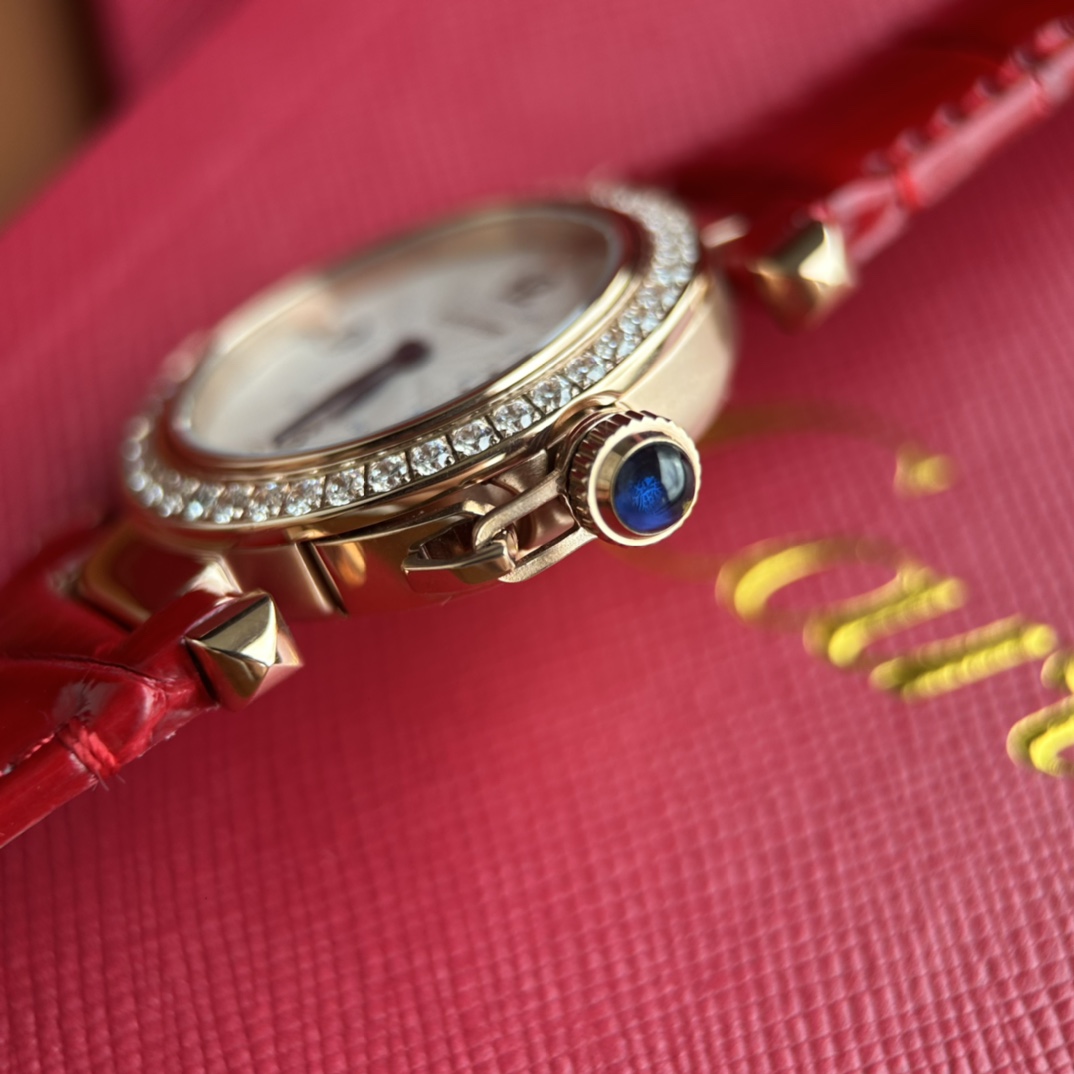 Cartier 卡地亚 Pasha 帕莎系列全新推出，品质 表盘直径30mm 厚度8.22mm