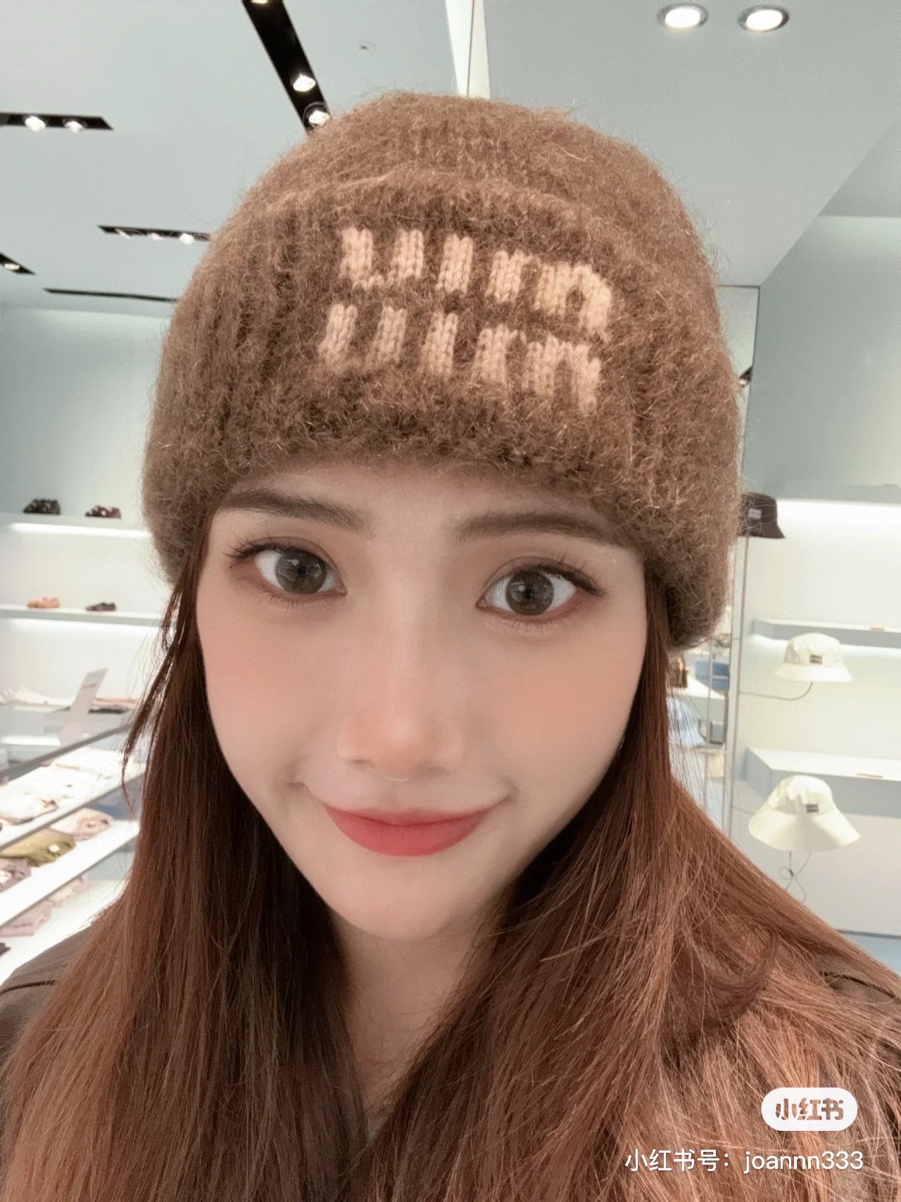 NO:553198,【Miumiu】Big brand models are very easy to match, so hurry up and get them!  Classic models from the official website, Xiaohongshu, and models recommended by major Internet celebrities!  Thicker and warmer, fashionable and popular, the best famous brand for keeping warm in autumn and winter, order now, popular style hats, fisherman hats, baseball caps, knitted hats, hats, miumiu, espadrilles, hats19860909【Miumiu缪缪】大牌款超好搭配,赶紧入手！官网经典款,小红书,各大网红主推款！加厚更保暖,时尚流行质感一流,秋冬保暖最佳名品,赶紧订购哦,跑量款帽子渔夫帽棒球帽针织帽,帽子,miumiu,espadrilles,hats,hat