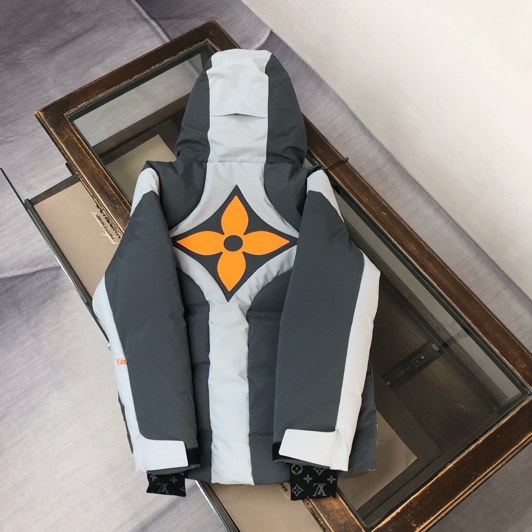 🆕🔥Louis vuitton/LV 驴家 拼接冲锋衣连帽羽绒服 重磅首发重工羽绒服，男女同款。使用出色