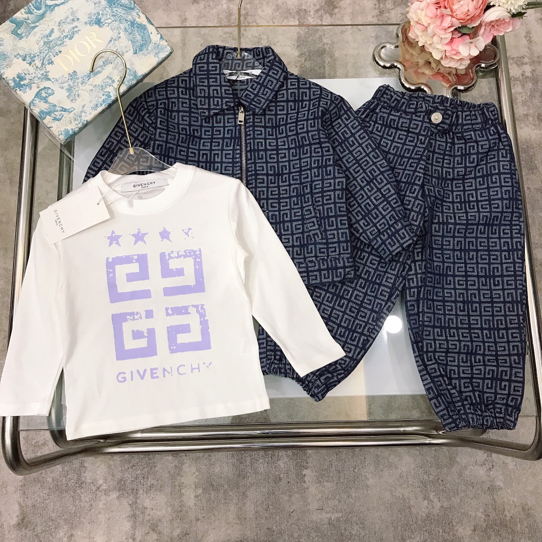 NO:575383,[Ready stock] Denim suit, long sleeves, GIVENCH* classic four-square grid, three-piece set, limited series [thin long-sleeved bottoming shirt, jacquard denim jacket, jacquard denim trousers] Exquisite style, one of the must-have items for trendy kids ~ Original 1:1 made, Retro silver buttons with logo lettering, soft and comfortable, skin-friendly and not tied, excellent upper body effect, size 90--110-120-130-140-150 [CM]  Counter packaging 10, clothes, givenchy, jackets & coats, jackets & coats,19860909【现货发】 牛仔套装 长袖  GIVENCH* 经典四宫格 三件套 限定系列【薄款长袖打底衫提花牛仔夹克外套提花牛仔长裤】精致款 潮童必备款之一～原版1:1打造 复古银色纽扣logo刻字 柔顺舒适 亲肤不扎 上身效果极好  size尺码90--110-120-130-140-150【CM】 专柜包装10,衣服,givenchy,jackets & coats,jackets & coats,,Children's