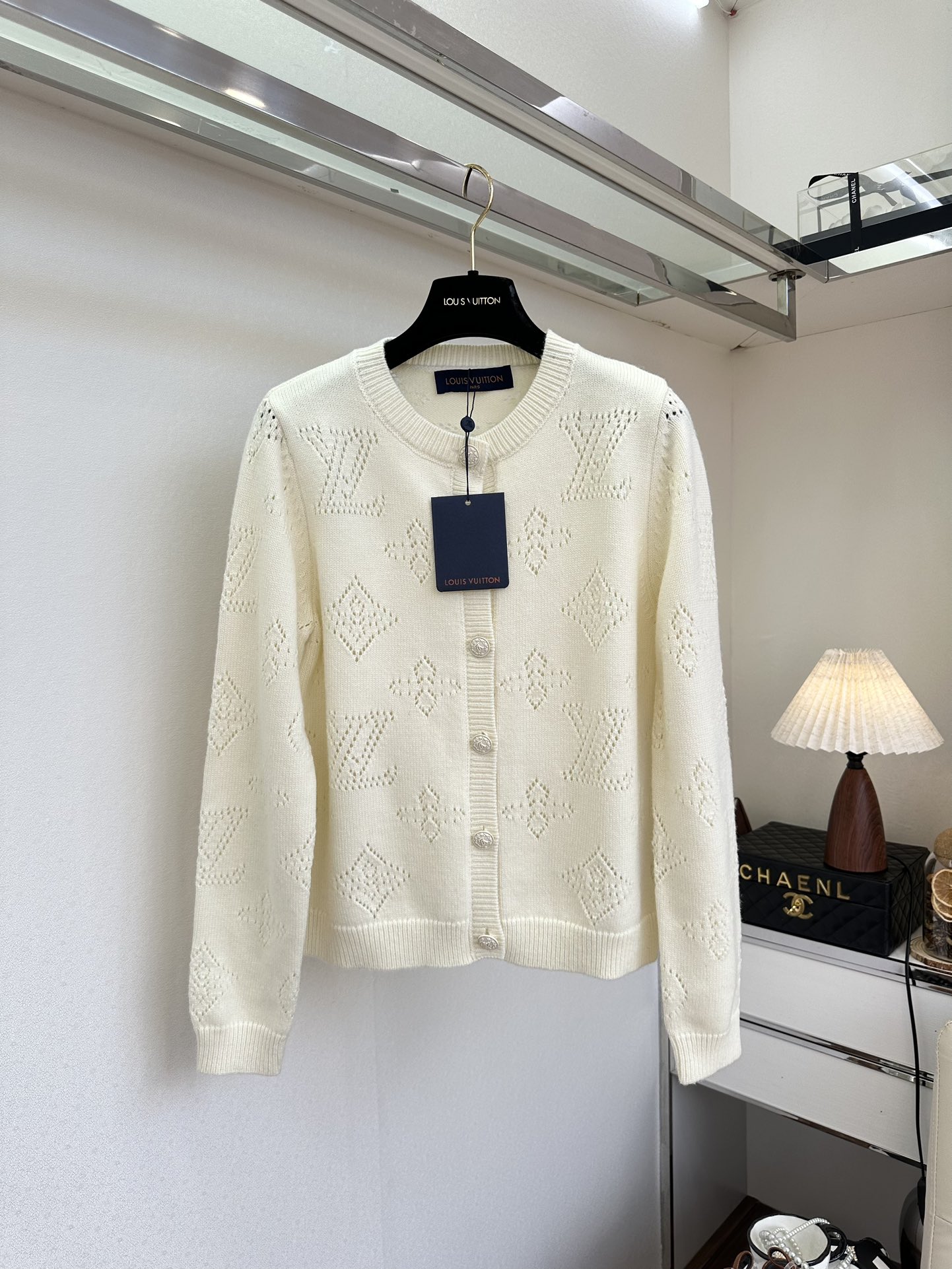 25 F LV早秋镂空钩花针织套装 少女漫画即视感² /套●SIZE SML●