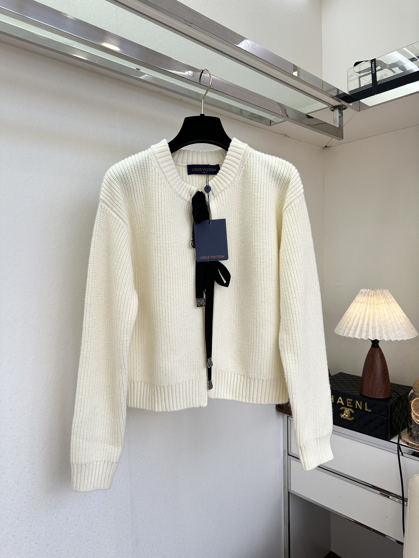 25 F lv蝴蝶结系带 针织开衫 超级百搭款 适合人群广泛 ² ●SIZE SML●