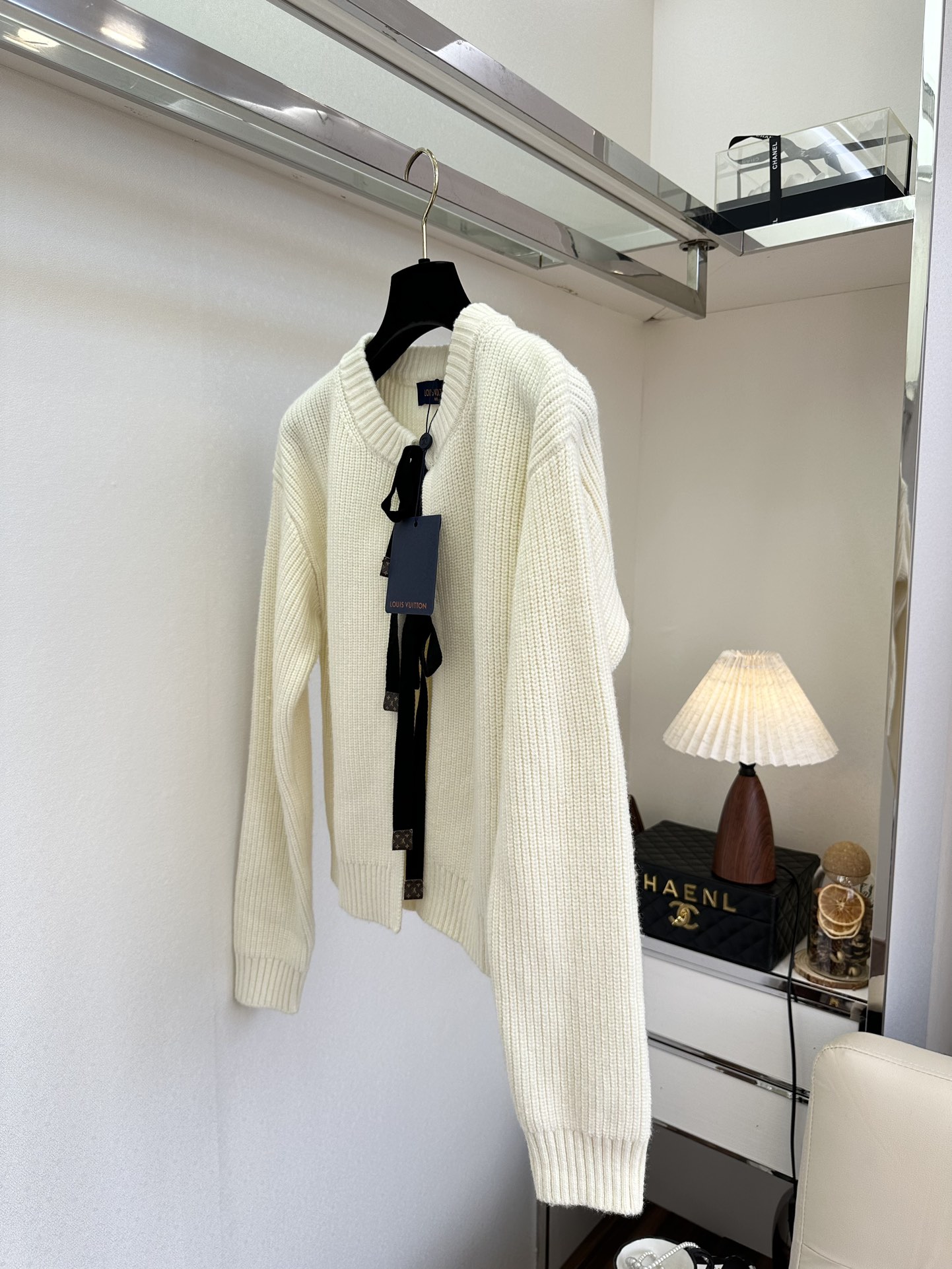 25 F lv蝴蝶结系带 针织开衫 超级百搭款 适合人群广泛 ² ●SIZE SML●