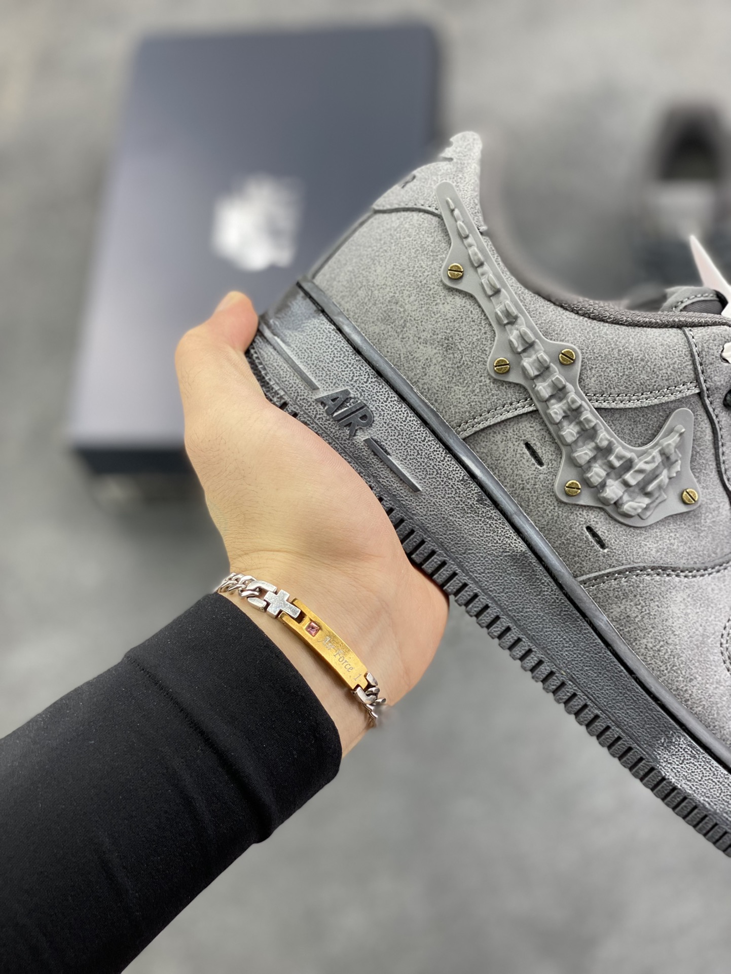 图片[6]-Air Force 1 Low 联名黑 原楦头原纸板 打造纯正空军版型 #专注外贸渠道 全掌内置蜂窝气垫 #原盒配件 原厂中底钢印、拉帮完美 货号：IH4965-254 尺码：36 36.5 37.5 38 38.5 39 40 40.5 41 42 42.5 43 44 44.5 45-选品中心