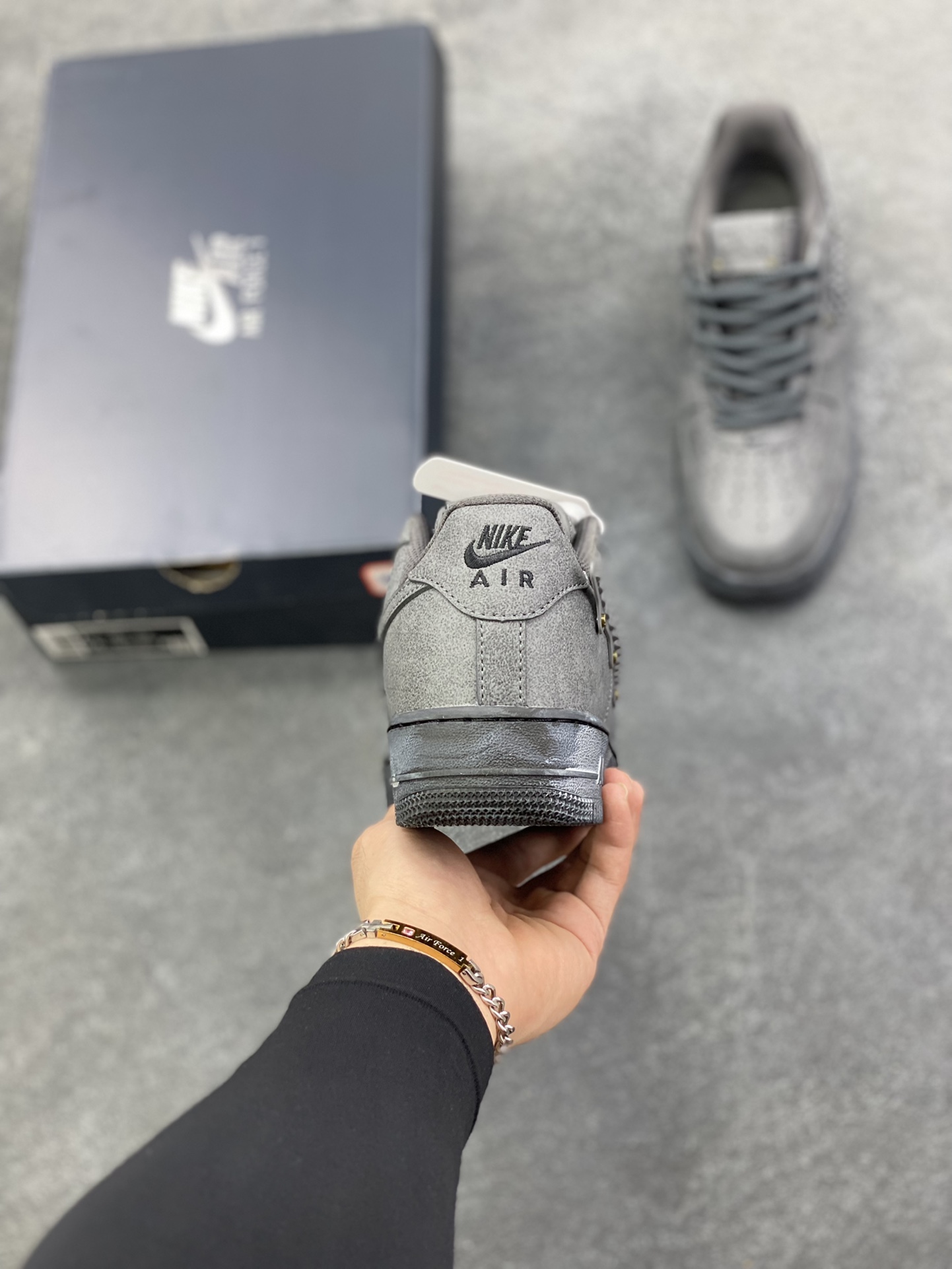 图片[4]-Air Force 1 Low 联名黑 原楦头原纸板 打造纯正空军版型 #专注外贸渠道 全掌内置蜂窝气垫 #原盒配件 原厂中底钢印、拉帮完美 货号：IH4965-254 尺码：36 36.5 37.5 38 38.5 39 40 40.5 41 42 42.5 43 44 44.5 45-选品中心