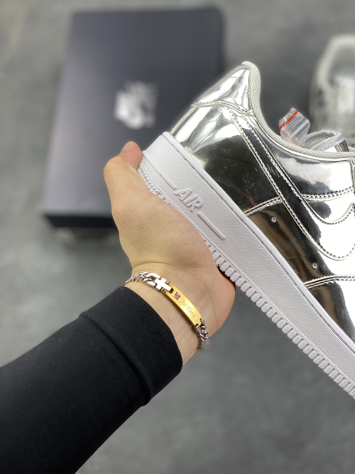 图片[6]-Air Force 1 Low 液态银 原楦头原纸板 打造纯正空军版型 #专注外贸渠道 全掌内置蜂窝气垫 #原盒配件 原厂中底钢印、拉帮完美 货号：CQ6566-001 尺码：36 36.5 37.5 38 38.5 39 40 40.5 41 42 42.5 43 44 44.5 45-选品中心