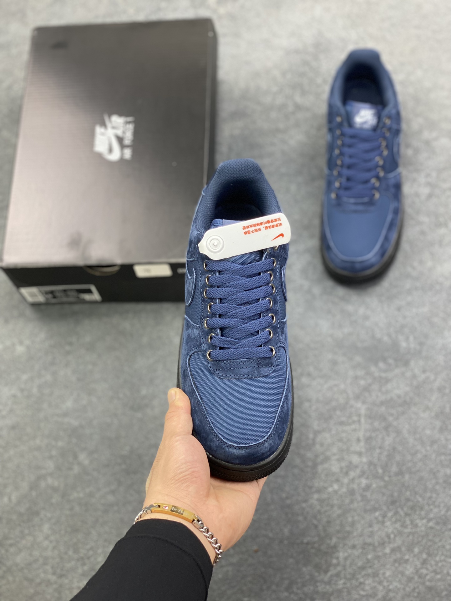 图片[2]-Nike Air Force 1 Low 黑蓝 空军一号低帮运动休闲板鞋 原楦头原纸板 打造纯正空军版型 专注外贸渠道 全掌内置蜂窝气垫 原盒配件 原厂中底钢印、拉帮完美 货号：HQ3822-400 尺码：36 37.5 38 39 40 40.5 41 42 42.5 43 44 44.5 45-选品中心