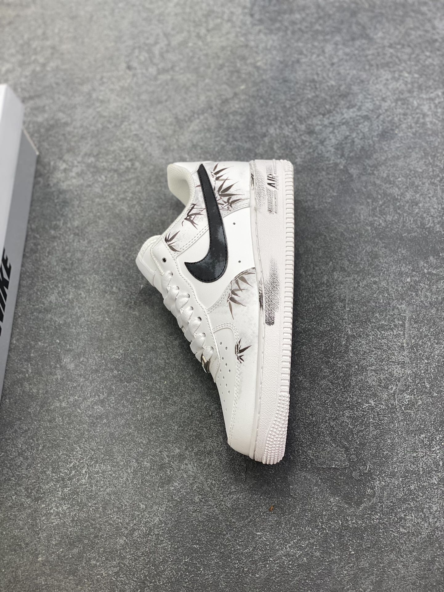 图片[7]-Nike Air Force 1 Low’07 竹林 空军一号低帮休闲板鞋 定制皮料 定制鞋盒 原楦原纸板 纯正空军版型 内置全掌气垫 货号：ZH0316-122 尺码：36 36.5 37.5 38 38.5 39 40 40.5 41 42 42.5 43 44 44.5 45-选品中心