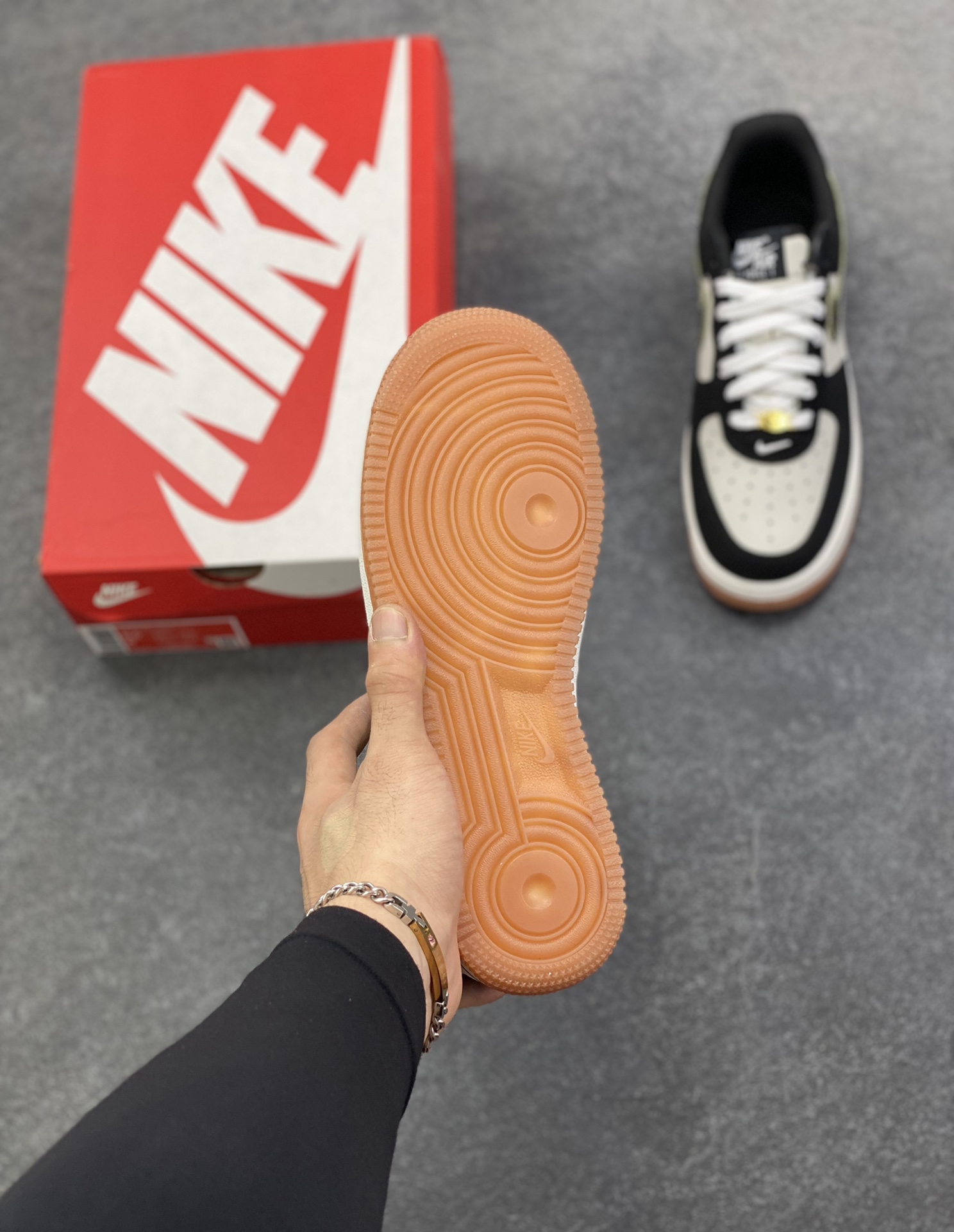图片[5]-Air Force 1 Low 迷彩 原楦头原纸板 打造纯正空军版型 #专注外贸渠道 全掌内置蜂窝气垫 #原盒配件 原厂中底钢印、拉帮完美 货号：HQ1967-200 尺码：35.5 36 36.5 37.5 38 38.5 39 40 40.5 41 42 42.5 43 44 44.5 45-选品中心
