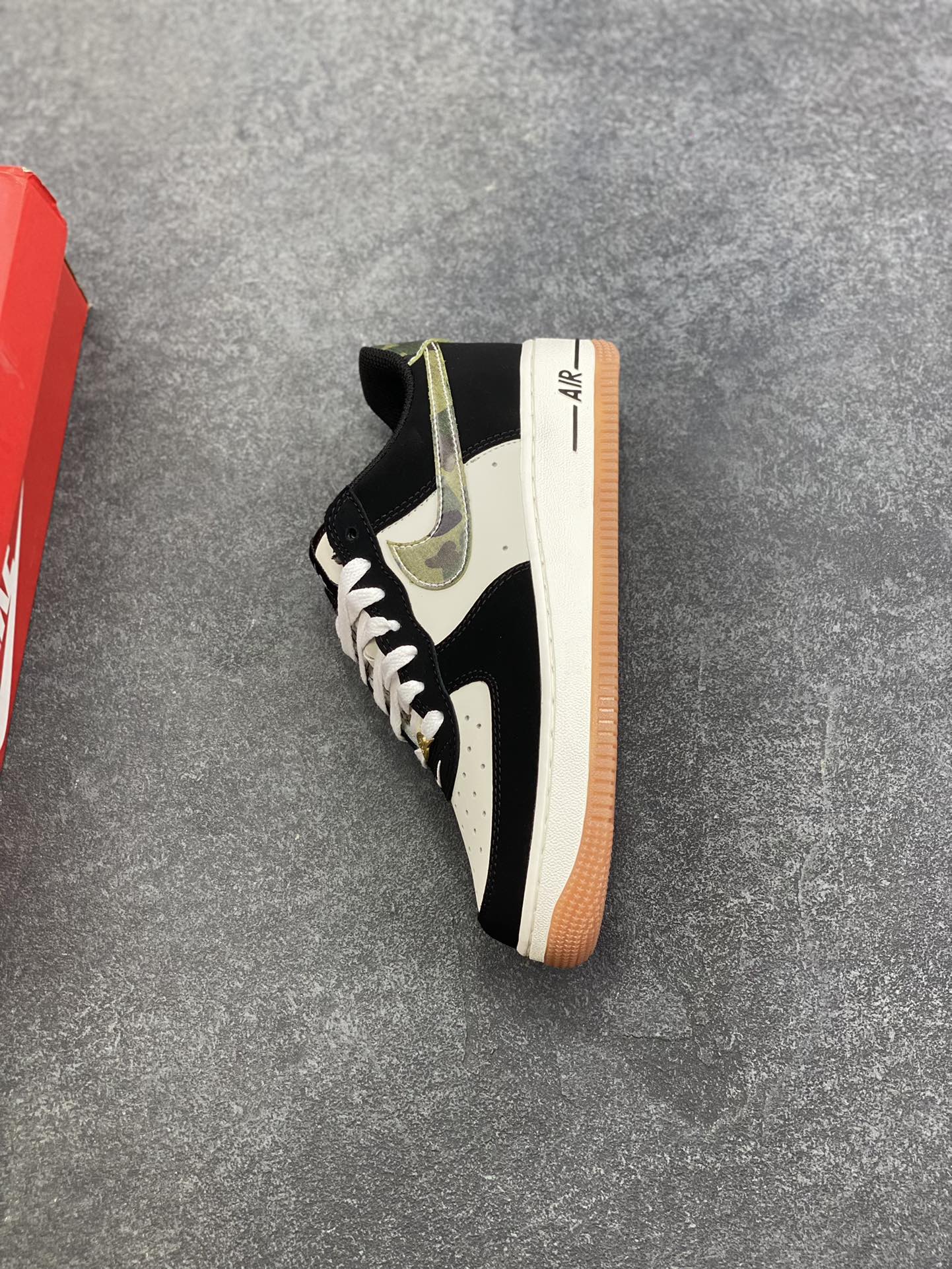 图片[7]-Air Force 1 Low 迷彩 原楦头原纸板 打造纯正空军版型 #专注外贸渠道 全掌内置蜂窝气垫 #原盒配件 原厂中底钢印、拉帮完美 货号：HQ1967-200 尺码：35.5 36 36.5 37.5 38 38.5 39 40 40.5 41 42 42.5 43 44 44.5 45-选品中心