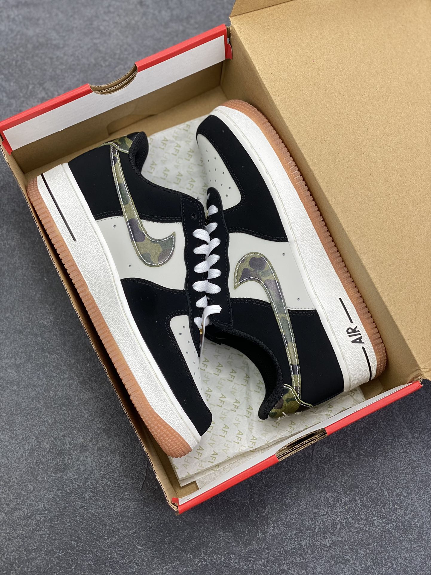 图片[9]-Air Force 1 Low 迷彩 原楦头原纸板 打造纯正空军版型 #专注外贸渠道 全掌内置蜂窝气垫 #原盒配件 原厂中底钢印、拉帮完美 货号：HQ1967-200 尺码：35.5 36 36.5 37.5 38 38.5 39 40 40.5 41 42 42.5 43 44 44.5 45-选品中心