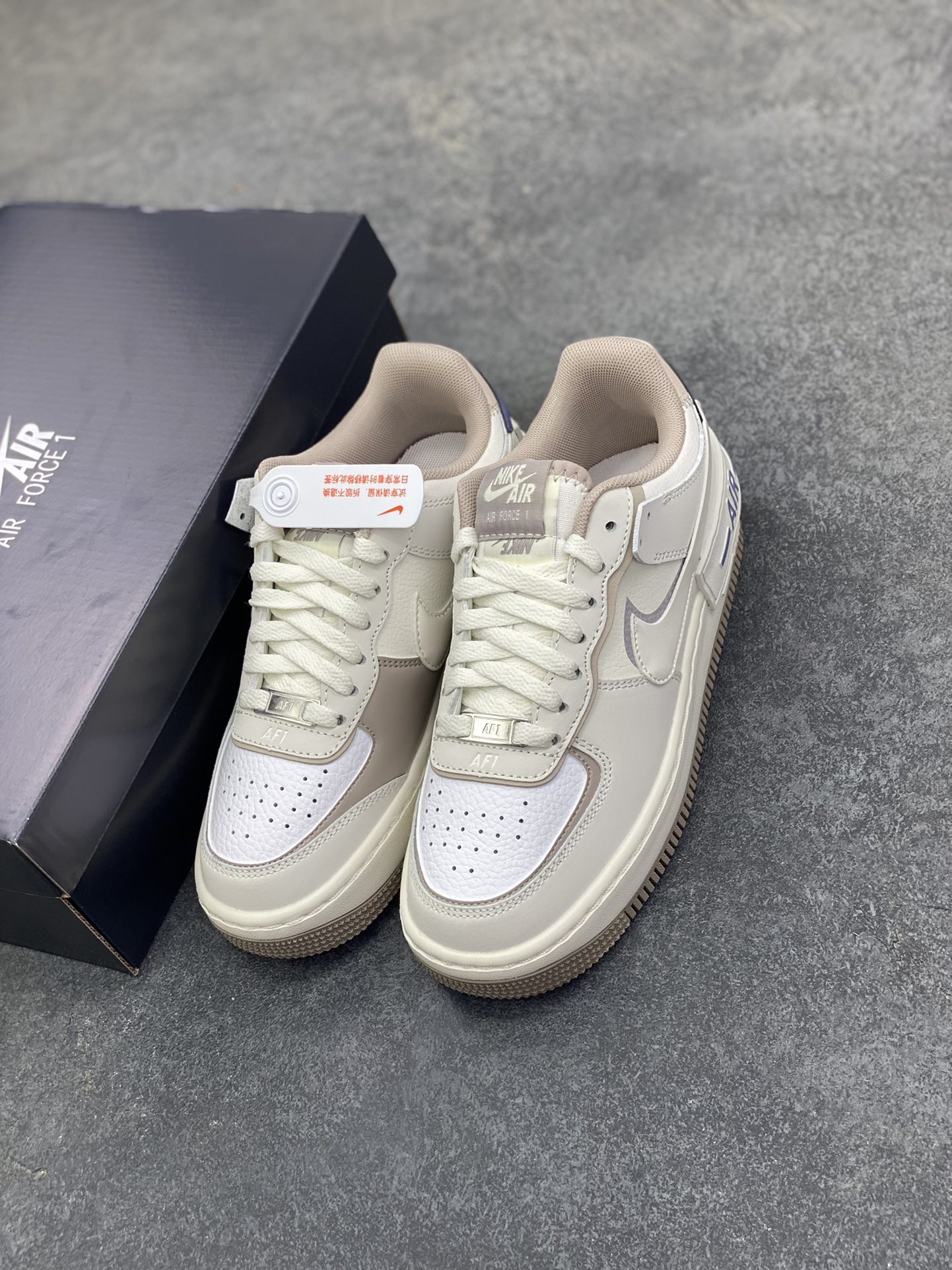 图片[8]-NK Air Force 1 Shadow 轻量增高低帮百搭板鞋\”拼接马卡龙\” 全新少女系解构主义设计双层轻量EVA发泡中底+防滑RB橡胶外圈底鞋底 原楦头原纸板 打造纯正空军版型 专注外贸渠道 全掌内置蜂窝气垫 原盒配件 原厂中底钢印、拉帮完美 货号： CO7594-101 尺码：35.5 36 36.5 37.5 38 38.5 39 40-选品中心