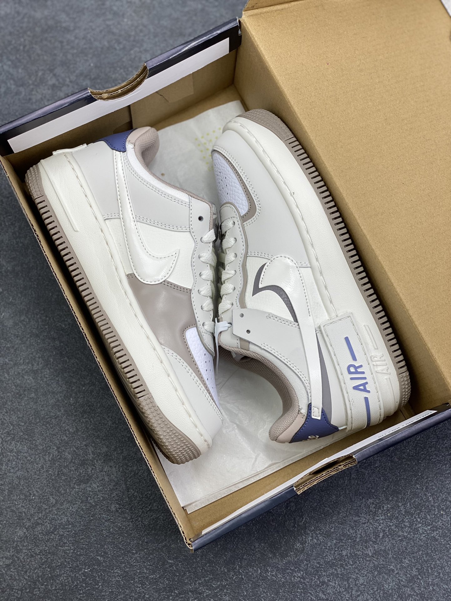 图片[9]-NK Air Force 1 Shadow 轻量增高低帮百搭板鞋\”拼接马卡龙\” 全新少女系解构主义设计双层轻量EVA发泡中底+防滑RB橡胶外圈底鞋底 原楦头原纸板 打造纯正空军版型 专注外贸渠道 全掌内置蜂窝气垫 原盒配件 原厂中底钢印、拉帮完美 货号： CO7594-101 尺码：35.5 36 36.5 37.5 38 38.5 39 40-选品中心