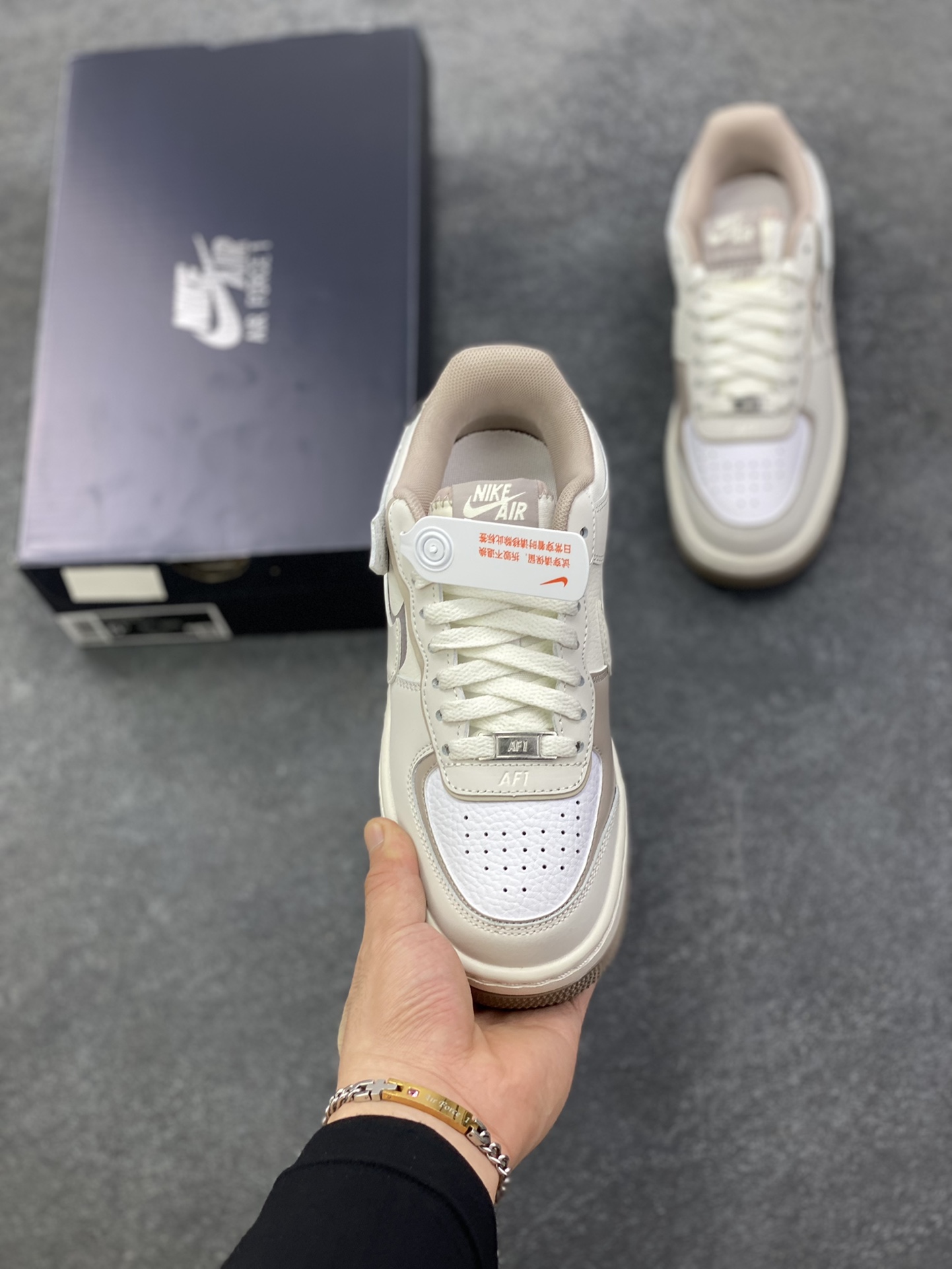 图片[2]-NK Air Force 1 Shadow 轻量增高低帮百搭板鞋\”拼接马卡龙\” 全新少女系解构主义设计双层轻量EVA发泡中底+防滑RB橡胶外圈底鞋底 原楦头原纸板 打造纯正空军版型 专注外贸渠道 全掌内置蜂窝气垫 原盒配件 原厂中底钢印、拉帮完美 货号： CO7594-101 尺码：35.5 36 36.5 37.5 38 38.5 39 40-选品中心