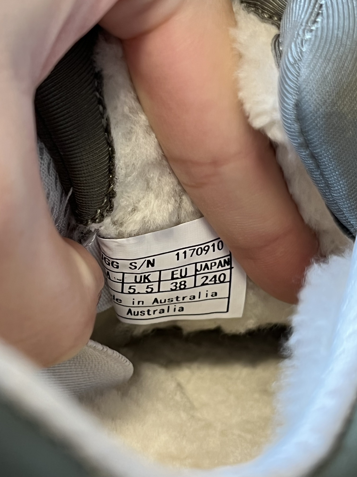 -男款➕10UG*秋季男女同款潮流轻便厚底系带运动休闲鞋鞋面采用皮革和反绒皮拼接设计，质感细腻且耐穿；内