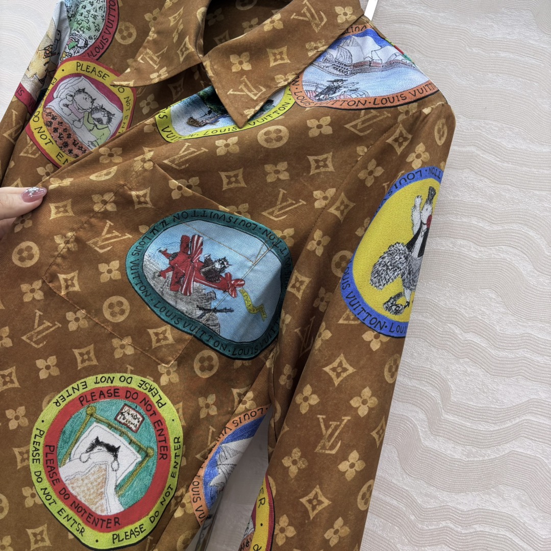 Louis Vuitton Catogram Print Silk Shirt - Designer Fashion Essential 6 i1760298543 9763 4