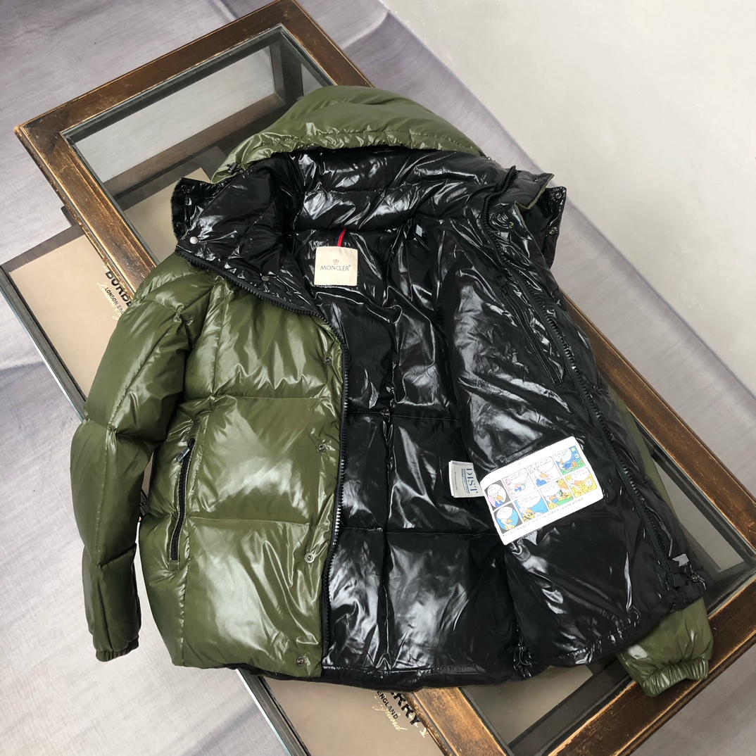 🆕 Moncler 盟可睐 新品 Parana男士黑金漆面连帽短款羽绒服～专柜同步上新🈶售面料采用原版一