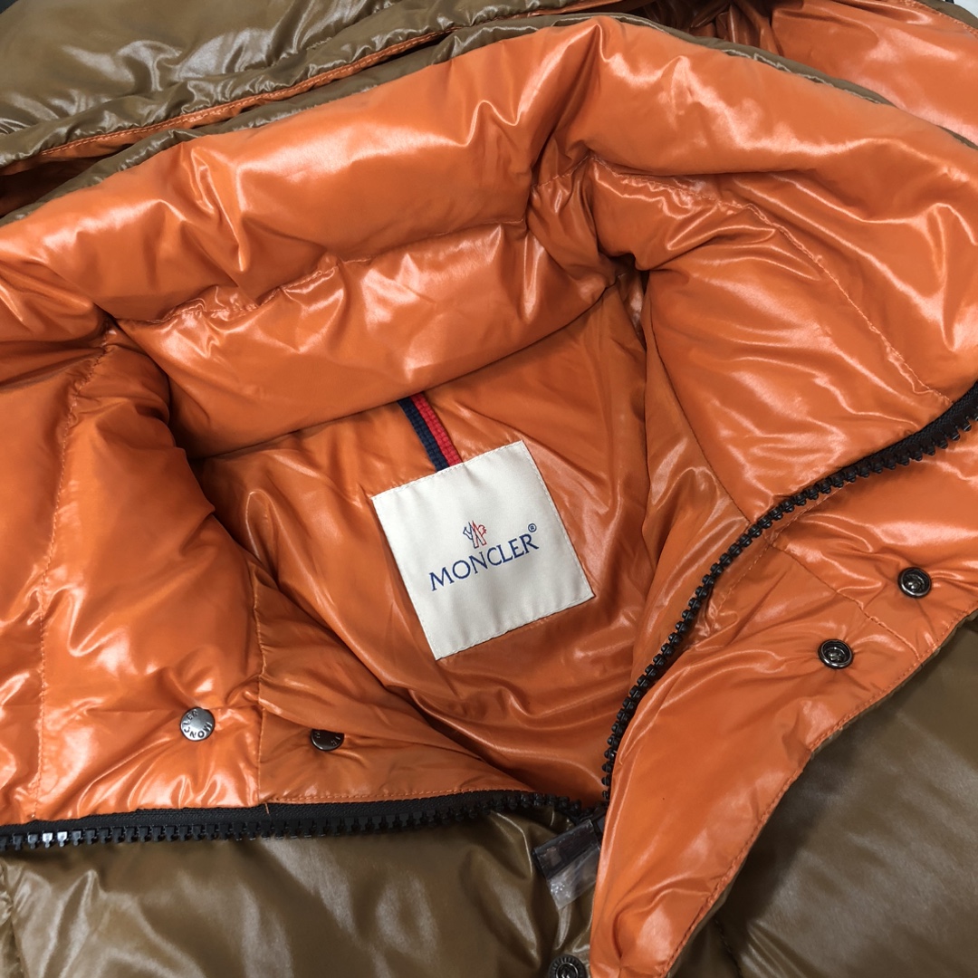 🆕 Moncler 盟可睐 新品 Parana男士黑金漆面连帽短款羽绒服～专柜同步上新🈶售面料采用原版一