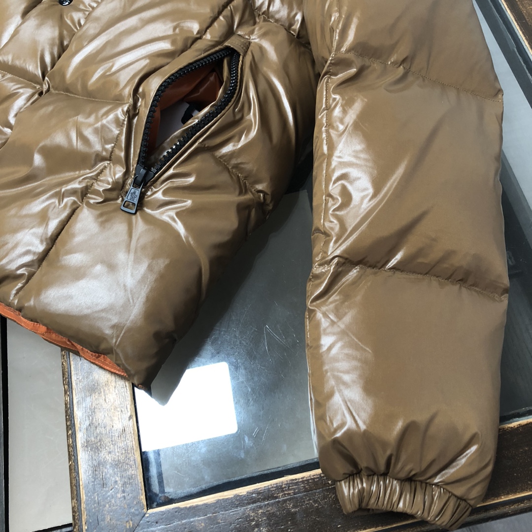 🆕 Moncler 盟可睐 新品 Parana男士黑金漆面连帽短款羽绒服～专柜同步上新🈶售面料采用原版一