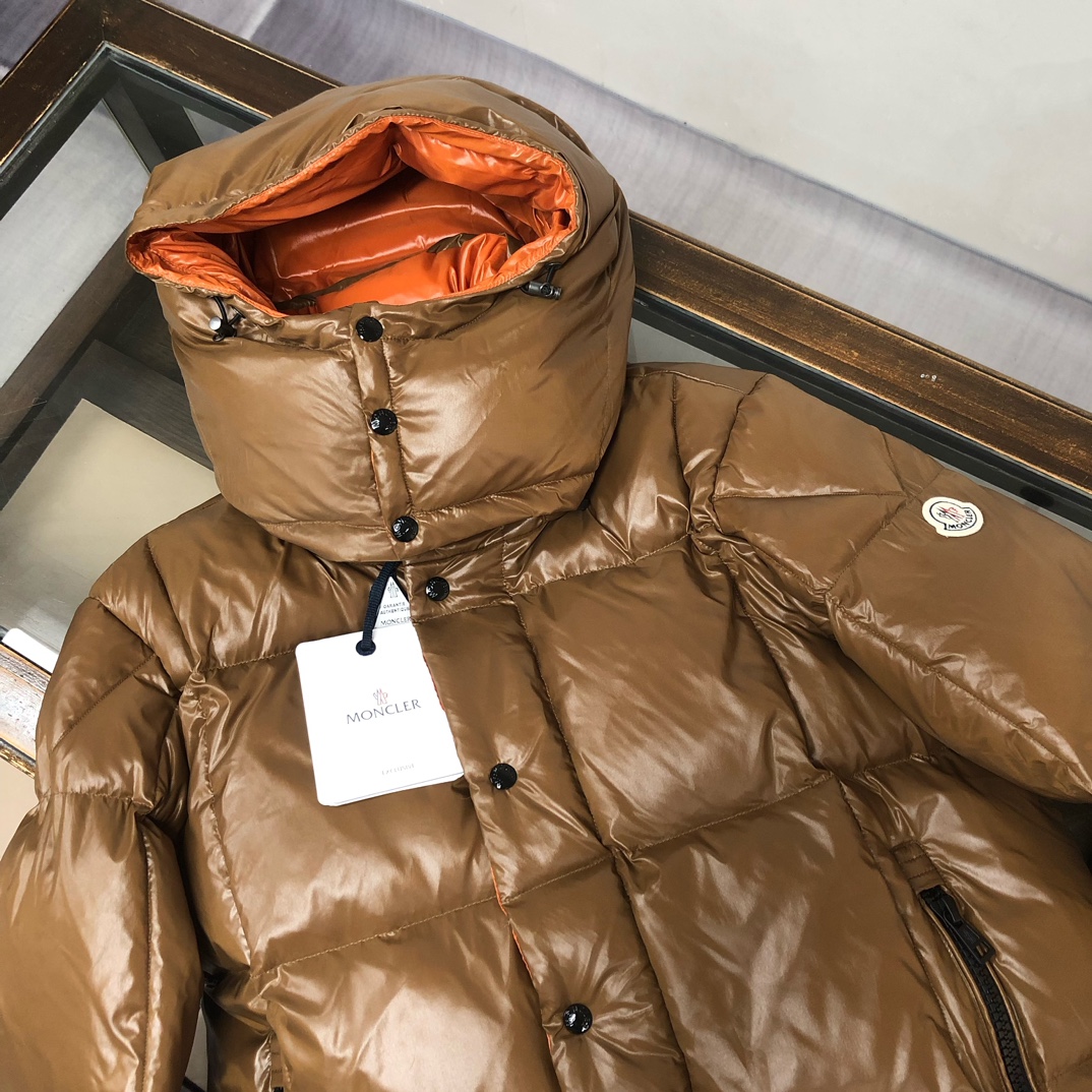 🆕 Moncler 盟可睐 新品 Parana男士黑金漆面连帽短款羽绒服～专柜同步上新🈶售面料采用原版一