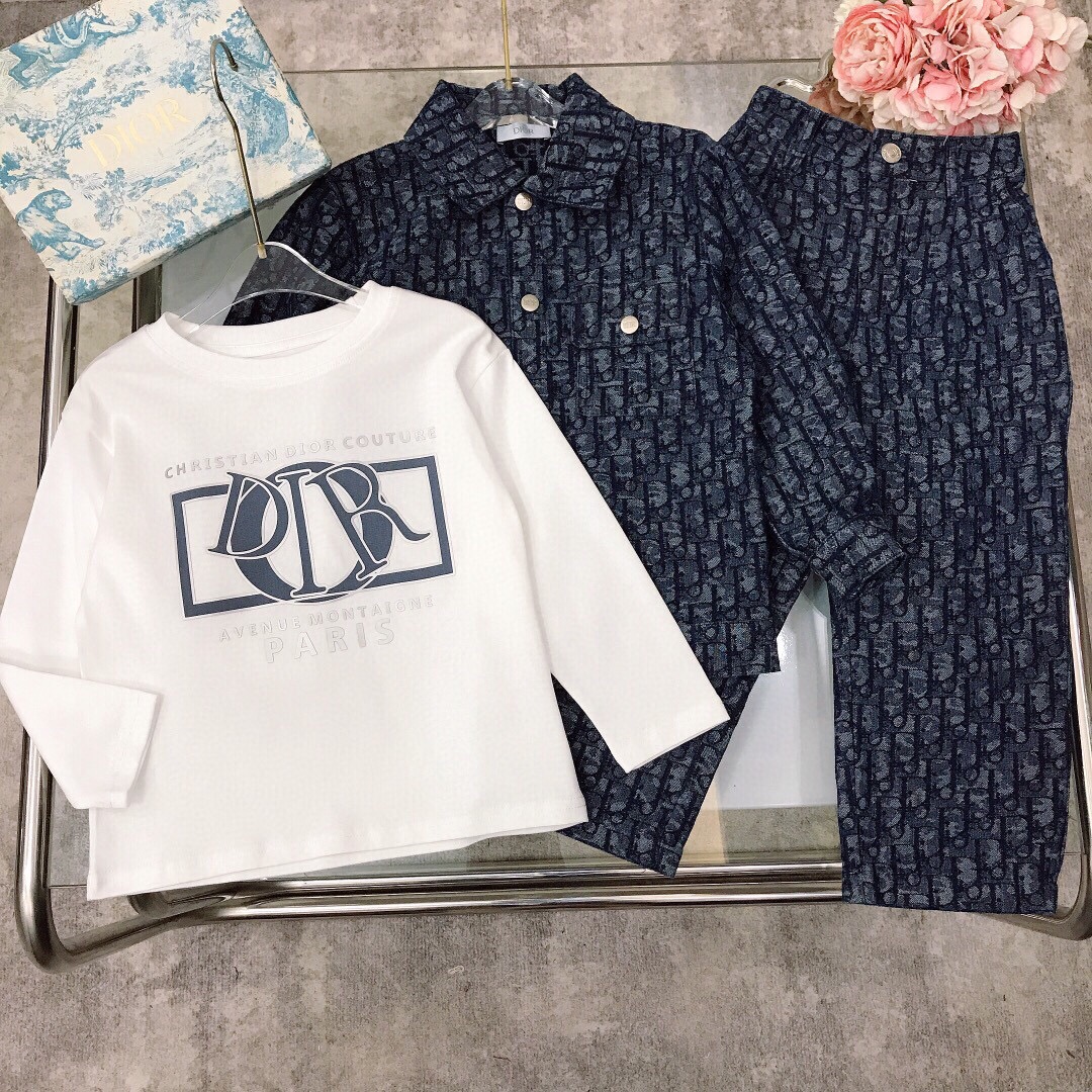 NO:579008,[Ready stock] Denim suit, long-sleeved DIO* three-piece set, limited series [thin long-sleeved bottoming shirt, jacquard denim jacket, jacquard denim trousers] Exquisite model, one of the must-have items for trendy kids ~ Original 1:1 made, retro silver buttons with logo engraved, soft and comfortable, skin-friendly and not tied, excellent upper body effect, size 90--110-120-130-140-150 [CM]  Counter packaging 10, clothes, dior, jackets & coats, jackets & coats,19860909【现货发】 牛仔套装 长袖  DIO* 三件套 限定系列【薄款长袖打底衫提花牛仔夹克外套提花牛仔长裤】精致款 潮童必备款之一～原版1:1打造 复古银色纽扣logo刻字 柔顺舒适 亲肤不扎 上身效果极好  size尺码90--110-120-130-140-150【CM】 专柜包装10,衣服,dior,jackets & coats,jackets & coats,,Children's