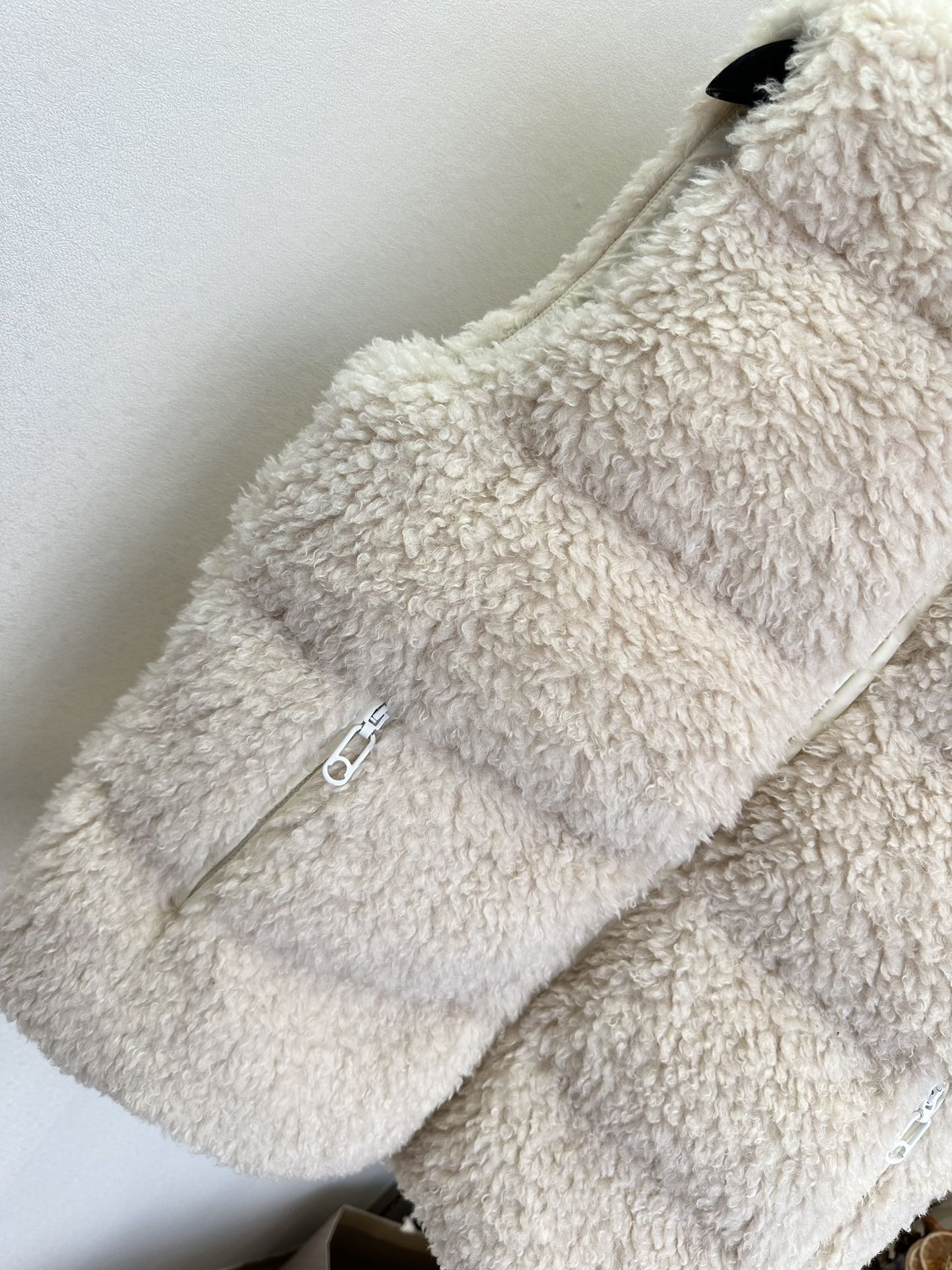 25 F 蒙口颗粒绒 小高领马甲 专柜同步发售 ² ●SIZE s m l●