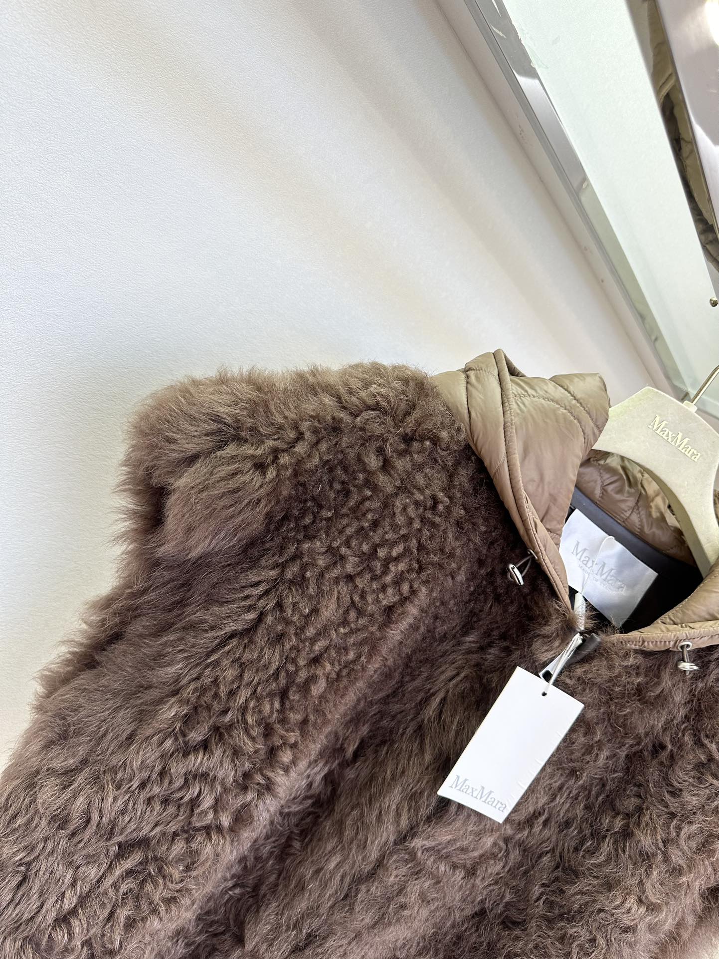 Hooded Toscana Shearling Coat - Korean Style Winter Fashion 8 i1760350841 111 6
