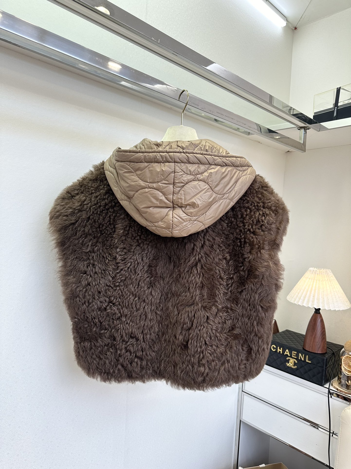 Hooded Toscana Shearling Coat - Korean Style Winter Fashion 5 i1760350841 9027 3