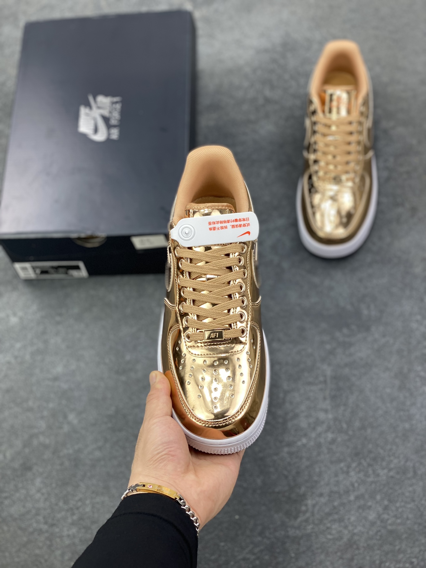 图片[2]-Air Force 1 Low 液态玫瑰金 原楦头原纸板 打造纯正空军版型 #专注外贸渠道 全掌内置蜂窝气垫 #原盒配件 原厂中底钢印、拉帮完美 货号：CQ6566-900 尺码：36 36.5 37.5 38 38.5 39 40 40.5 41 42 42.5 43 44 44.5 45-选品中心