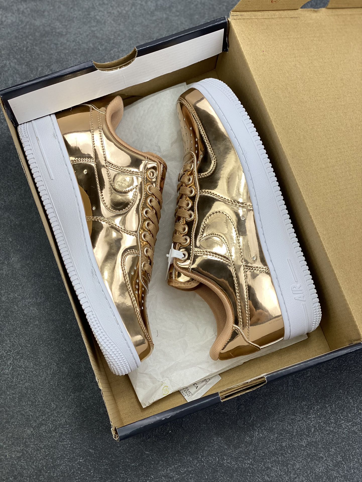 图片[9]-Air Force 1 Low 液态玫瑰金 原楦头原纸板 打造纯正空军版型 #专注外贸渠道 全掌内置蜂窝气垫 #原盒配件 原厂中底钢印、拉帮完美 货号：CQ6566-900 尺码：36 36.5 37.5 38 38.5 39 40 40.5 41 42 42.5 43 44 44.5 45-选品中心