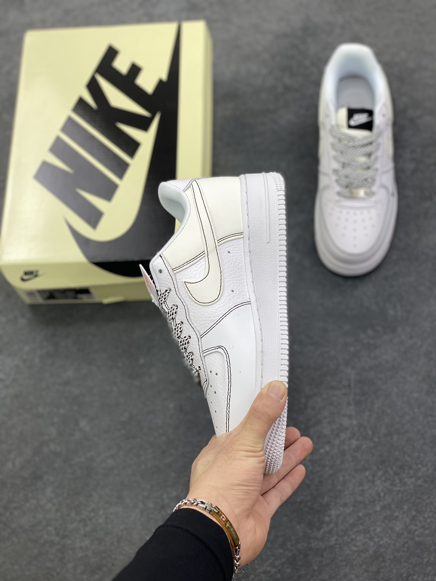 图片[3]-Nike Air Force 1 Low 空军一号低帮百搭休闲运动板鞋。柔软、弹性十足的缓震性能和出色的中底设计，横跨复古与现代的外型结合，造就出风靡全球三十多年的Force 1，直到今天还深受青睐。 货号：CS5288-101 尺码：36 36.5 37.5 38 38.5 39 40 40.5 41 42 42.5 43 44 44.5 45-选品中心