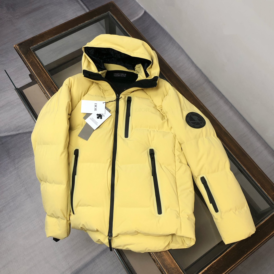 Dior x Descente Limited Edition Yellow Down Ski Jacket - Unisex Style