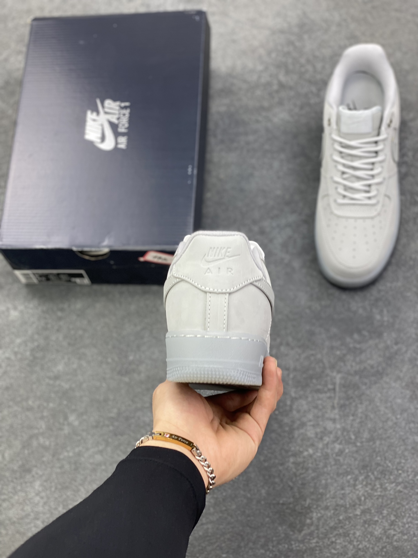 图片[4]-Nike Air Force 1 Low 灰水晶底 空军一号低帮运动休闲板鞋 原楦头原纸板 打造纯正空军版型 专注外贸渠道 全掌内置蜂窝气垫 原盒配件 原厂中底钢印、拉帮完美 货号：CJ9179-002 尺码：36 36.5 37.5 38 38.5 39 40 40.5 41 42 42.5 43 44 44.5 45-选品中心