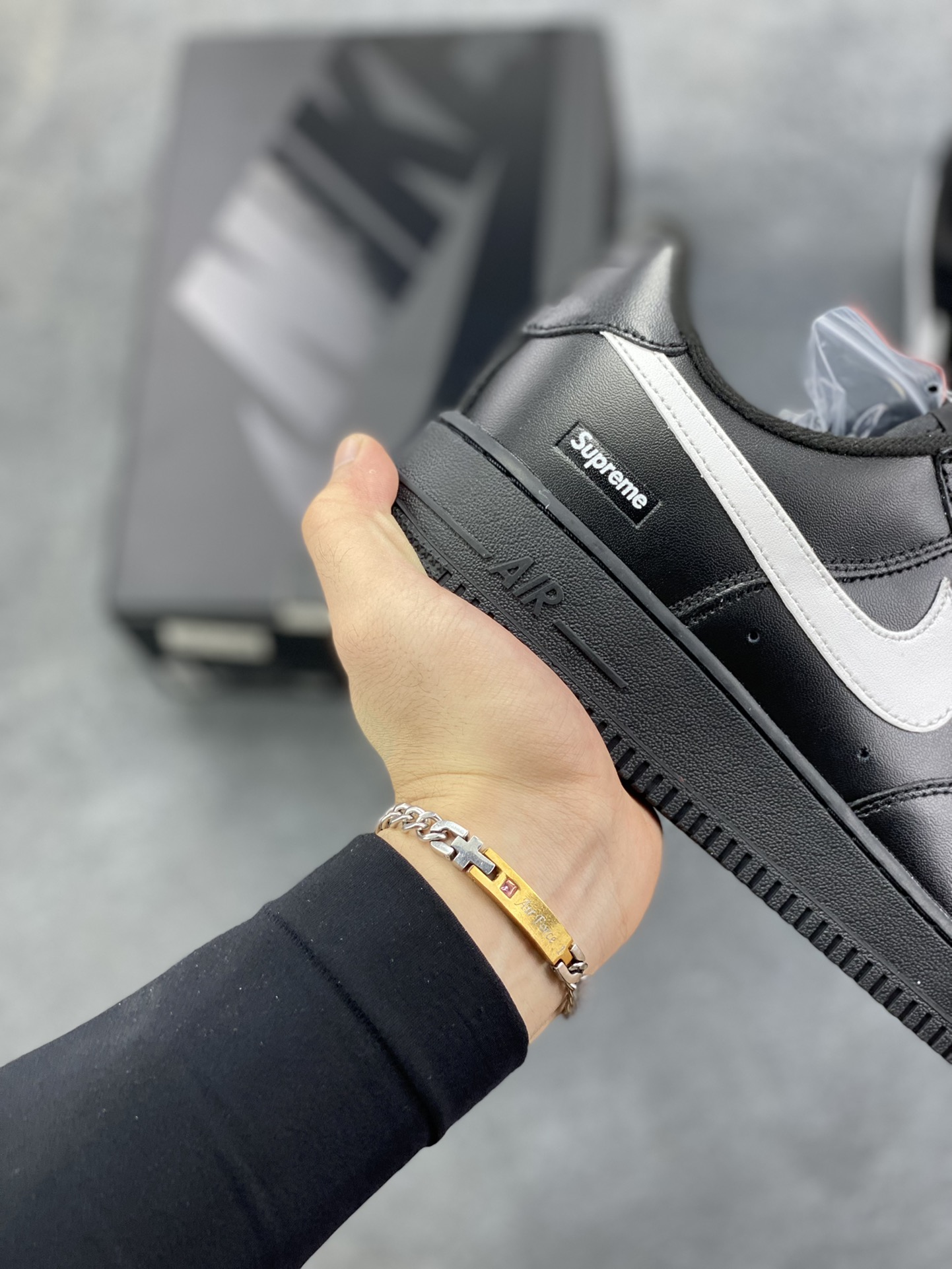 图片[6]-Nike Air Force 1 Low Supreme联名 空军一号低帮运动休闲板鞋 原楦头原纸板 打造纯正空军版型 专注外贸渠道 全掌内置蜂窝气垫 原盒配件 原厂中底钢印、拉帮完美 货号：CU9225-002 尺码：36 36.5 37.5 38 38.5 39 40 40.5 41 42 42.5 43 44 44.5 45-选品中心