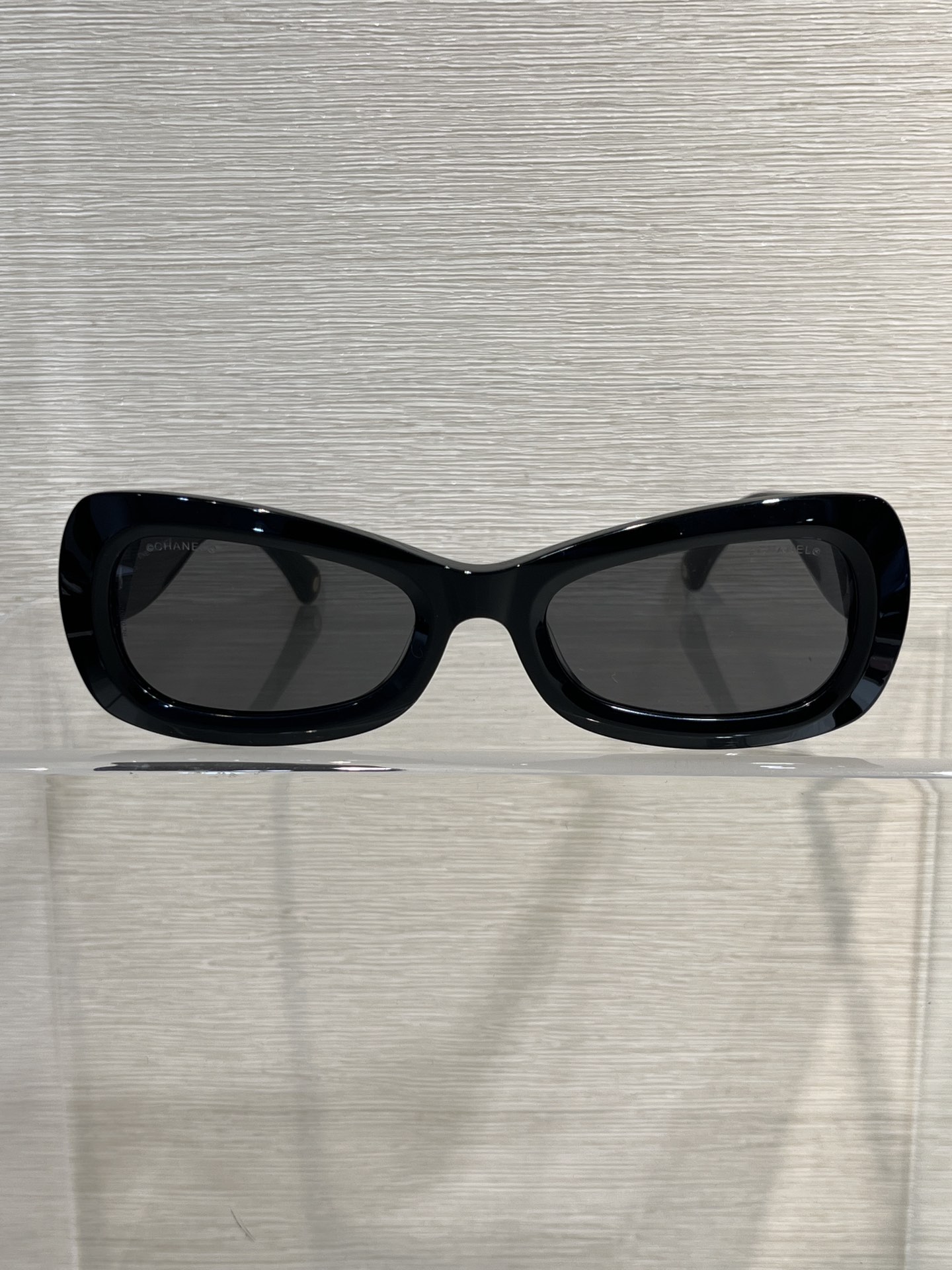 NO:635182,CH9185 sunglasses, the most bow-shaped sunglasses worn by G-Dragon in Paris, Xiaoxiang’s new bow-element large double C sunglasses, very retro atmosphere, very suitable for autumn and winter matching, Cardia high-end jewelry19860909CH9185墨镜 权志龙巴黎佩戴最蝴蝶结形状 小香新款蝴蝶结元素大双C太阳镜 很有复古氛围感,很适合秋冬搭配,,卡迪亚高端饰品,Jewelry