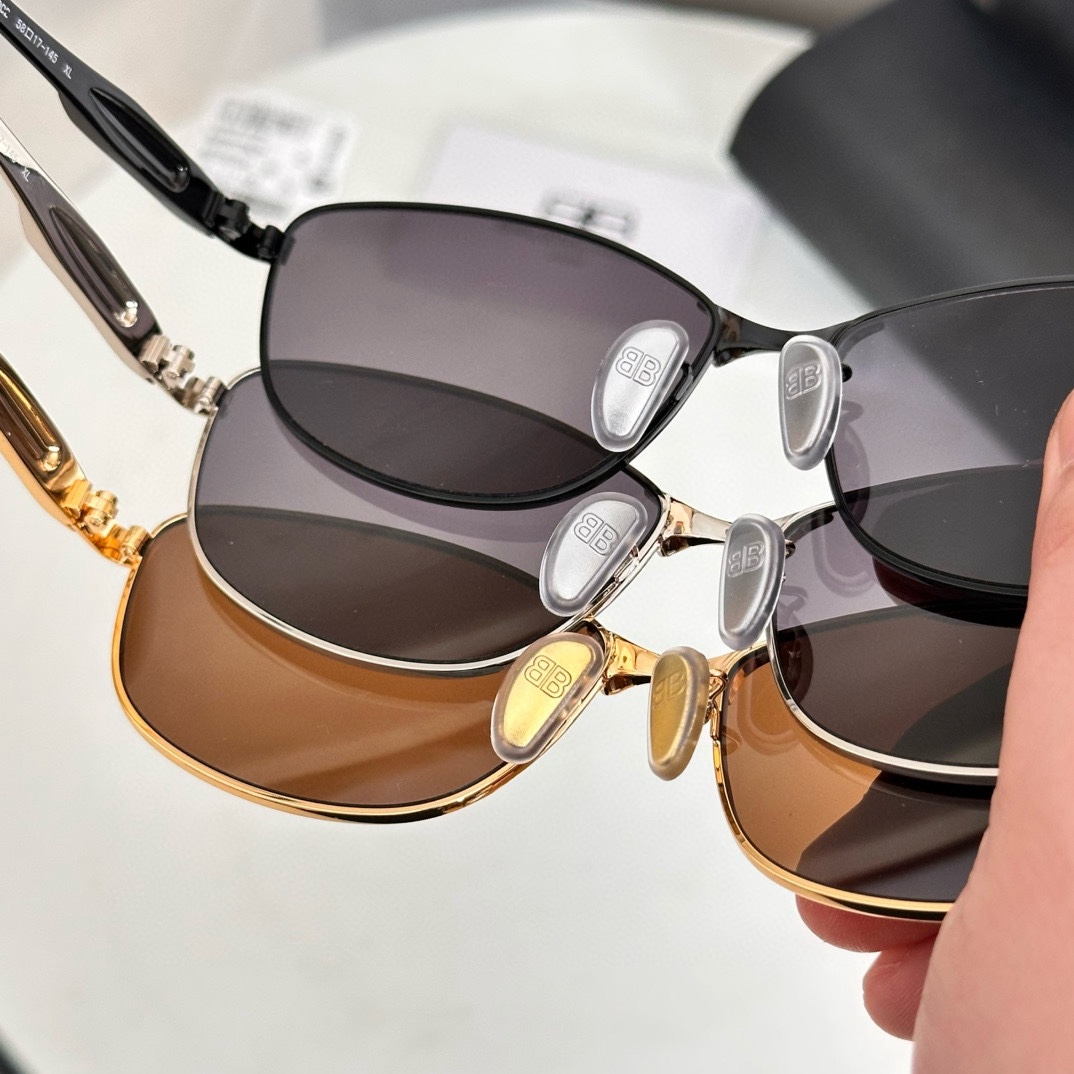 Balenciaga-bril Details 𝑩𝒂𝒍𝒆𝒏𝒄𝒊𝒂𝒈𝒂 — photo 5