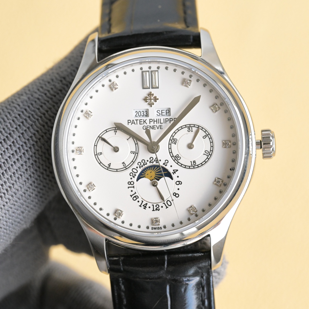 NO:552875,White shell, gold shell, Patek Philippe PP RK1 super complex timepiece 5327, series of watches, the most classic style among perpetual calendars. The diameter of the watch is 42mm, which is medium in size and suitable for people in various industries. The dial layout is generous and decent, evenly laid out. Although it has many functions, it does not make people feel complicated. The sunburst pattern with gold three-dimensional Breguet digital scales and willow leaf hands makes people feel brighter.  The dial has a calendar display at 3 o'clock, a 24-hour true moon phase display at 6 o'clock, and a day of the week display at 9 o'clock. The overall layout of the dial is wide and not compact, and is very elegant. The 5327 is equipped with Cal.324 Q automatic winding movement, with a transparent back, providing a 48-hour power reserve, and a waterproof depth of 30 meters, which meets the needs of daily life. In addition, it is paired with an Italian cowhide strap with a PP iconic lantern buckle, giving it a retro and elegant feel.   This 5327 is a formal watch, with various dial colors for you to choose from. It goes well with black, white and gray formal wear, and can also be worn with casual everyday wear.  A classic work of art, a perfect collection. Patek Philippe’s exclusive slogan: No one can own a Patek Philippe, we just keep it for the next generation. But I ask people who love watches, who doesn’t want to own a Patek Philippe? This may be the starting point or even the end point of many watch lovers’ original intention. If an opportunity appears in front of you, then cherish it!  ,,breguet,patek philippe,cowhide19860909白壳 金壳 百达翡丽 PP RK1 超级复杂功能时计5327、系列腕表,万年历中最经典的款式. 表径为正装42mm,大小适中,适合各类行业人士,表盘布局大方得体,布局均匀,功能虽多却不让人觉得繁杂,日辉纹搭配金质立体宝玑数字刻度和柳叶指针更让人觉得眼前一亮. 表盘3点位置为日历显示,6点位置为24小时真月相显示,9点位置为星期显示,盘面整体的布局,宽阔不紧凑,非常典雅. 5327及搭载Cal.324 Q自动上链机芯,背透,提供48小时动力储存,防水深度30米,满足日常生活所需. 另外,搭配意大利牛皮表带,带PP标志性灯笼扣,复古儒雅的感觉拉满. 这款5327、属于正装表,各色表盘任君选择,搭配黑白灰正装都不错,日常搭配休闲也可. 一件经典的艺术品,一件完美的收藏品.百达翡丽的专属语谁都无法拥有一块百达翡丽,我们只是为下一代保管.但试问爱表之人,谁不愿意拥有一块百达翡丽呢,这或许是很多爱表之人初心的起点,甚至是终点.如果有个机会出现在你面前,那么就好好珍惜吧！,,breguet,patek philippe,cowhide,Watch