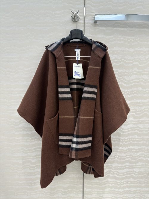 Burberry Wool Cape Hooded Poncho Brown Plaid Double-Sided Embroidery 1 Burberry Wool Cape Hooded Poncho Brown Plaid Double-Sided Embroidery