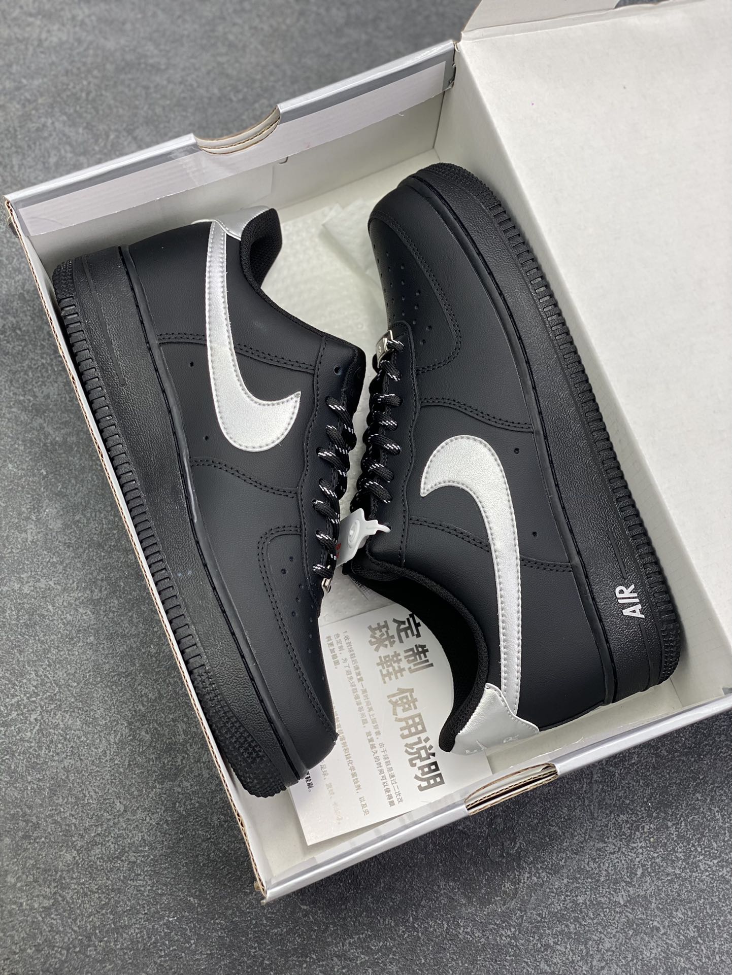 图片[9]-Nike Air Force 1 Low’07 黑银武士 空军一号低帮休闲板鞋 定制皮料 定制鞋盒 原楦原纸板 纯正空军版型 内置全掌气垫 货号：ZH0316-125 尺码：36 36.5 37.5 38 38.5 39 40 40.5 41 42 42.5 43 44 44.5 45-选品中心