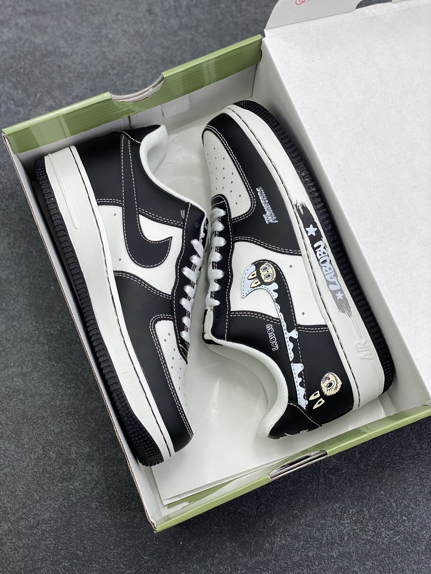 图片[9]-NIke Air Force 1 \’07 Low “黑色涂鸦拉布布”空军一号 低帮 运动鞋 休闲鞋 折边针车 工艺难度大 原楦头原纸板 原装鞋盒 定制五金配件 内置全掌气垫 原厂鞋底 货号：KJ5188-001 尺码：36 36.5 37.5 38 38.5 39 40 40.5 41 42 42.5 43 44 44.5 45-选品中心