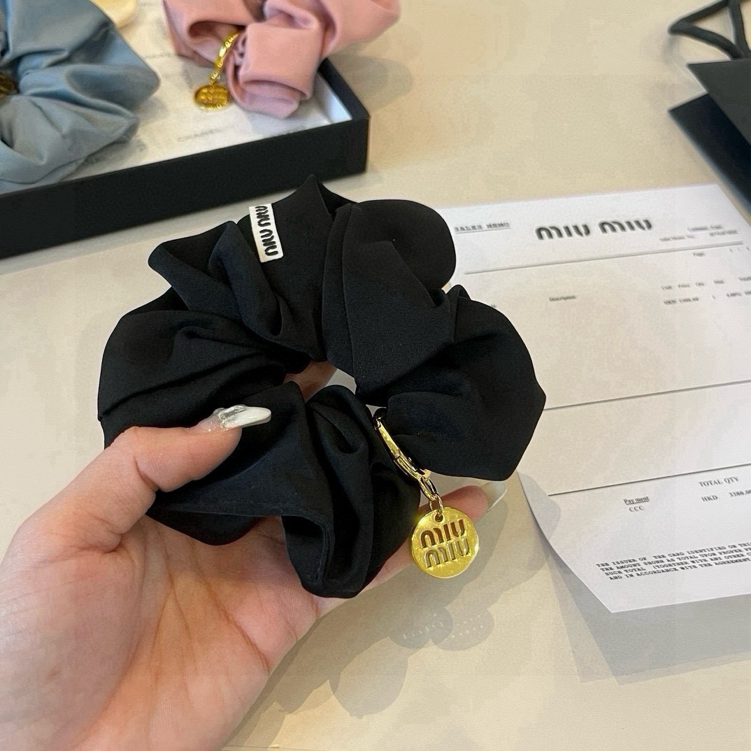NO:702860,miumiu new hair tie hairpins, hairpins, miumiu, hairpins19860909miumiu缪缪新款发圈发夹,发夹,miumiu,hairpins,accessory