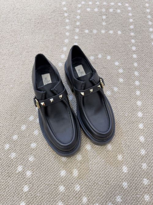 Valentino Garavani HD00420 Leather Loafers with Studs - Black 1 Valentino Garavani HD00420 Leather Loafers with Studs - Black