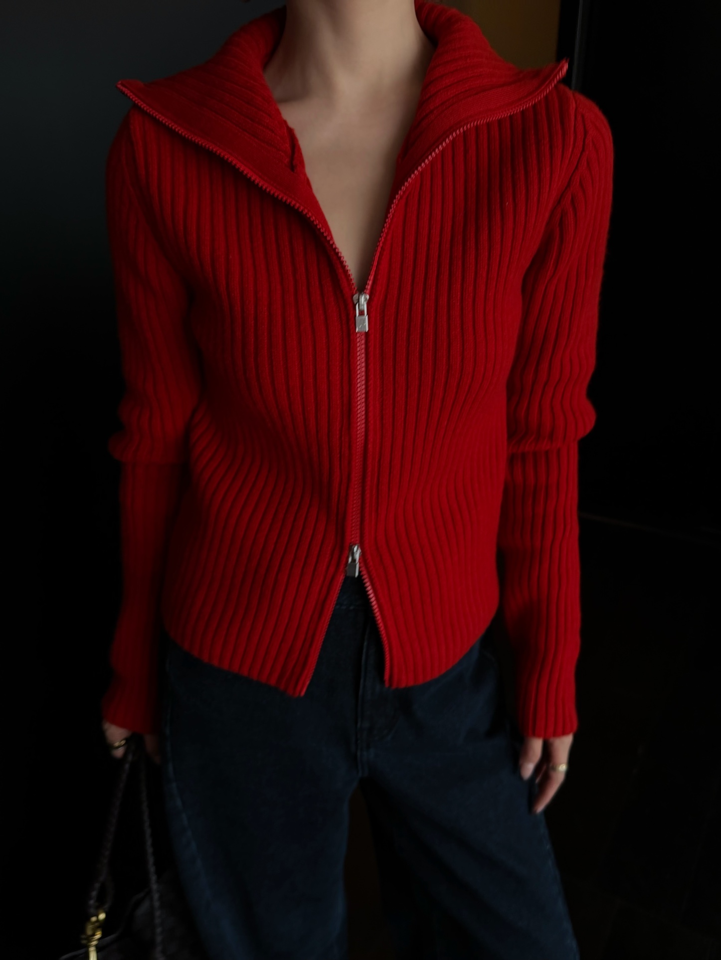 NO:568208,The French red yarn has a great color and everyone looks stylish when wearing it, alexander wang19860909法式红 纱线色调巨正 谁穿都很有腔调,,alexander wang,Women's clothing