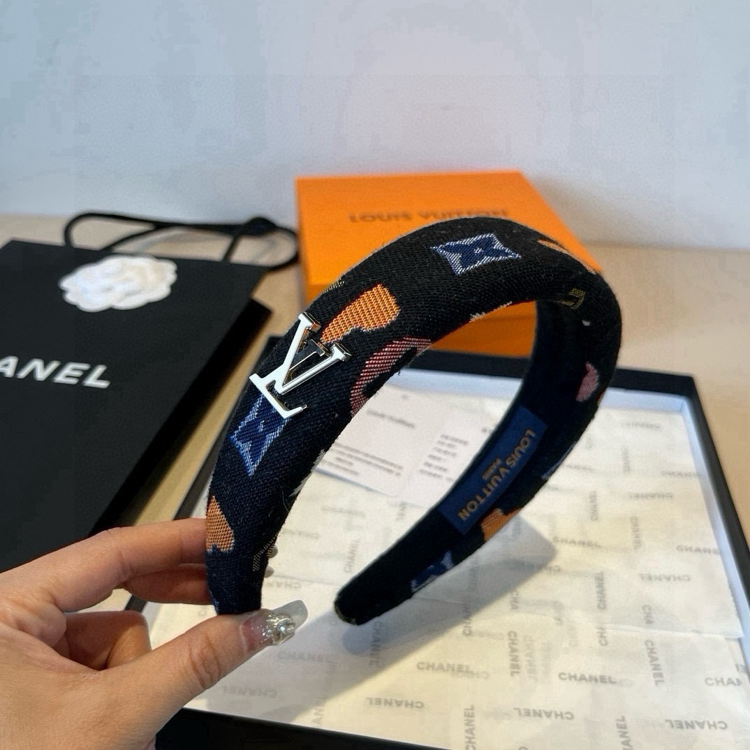 NO:555182,Lv Louis Vuitton new presbyopic hair hoop hairpins, hairpins, louis vuitton, louis vuitton, hairpins19860909Lv路易威登新款老花发箍发夹,发夹,louis vuitton,louis vuitton,hairpins,accessory