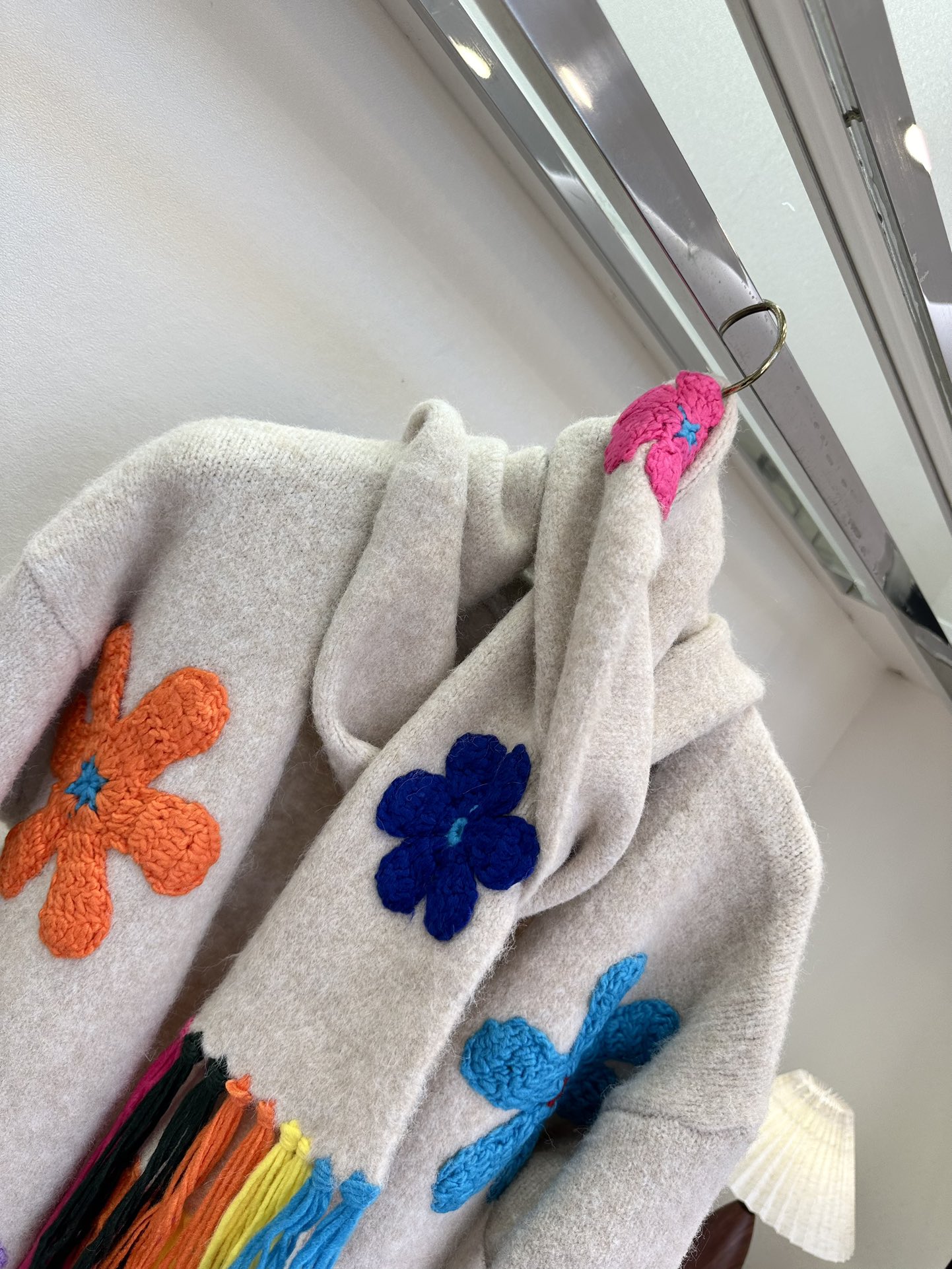 25 F 超美的纯手工毛巾绣太阳花 慵懒风羊毛混合材质开衫 围巾🧣一起搭配 氛围感直接拉满 ² ●SIZ